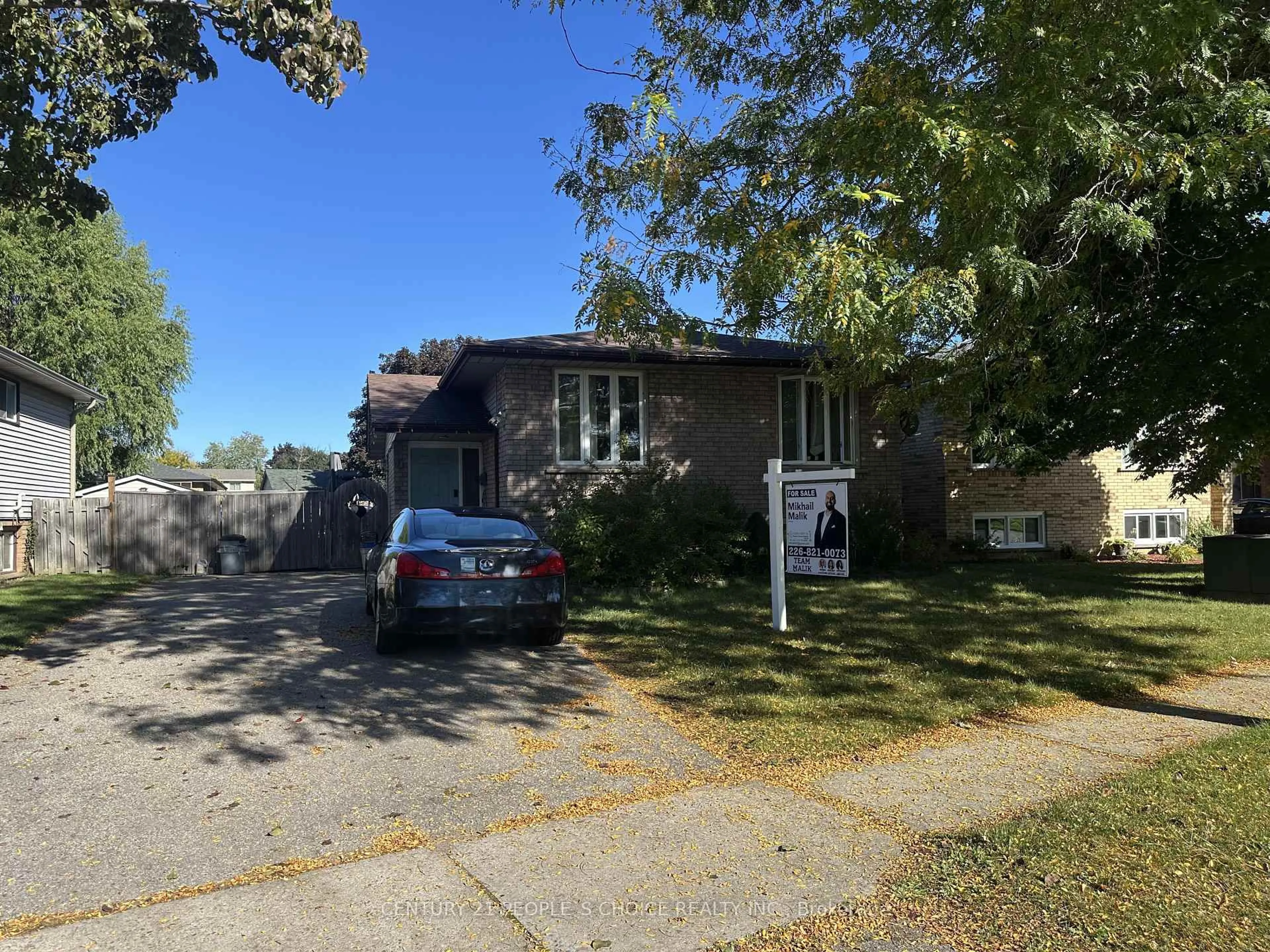 Unknown for 9 Beaver Cres, Brantford Ontario N3P 1T3