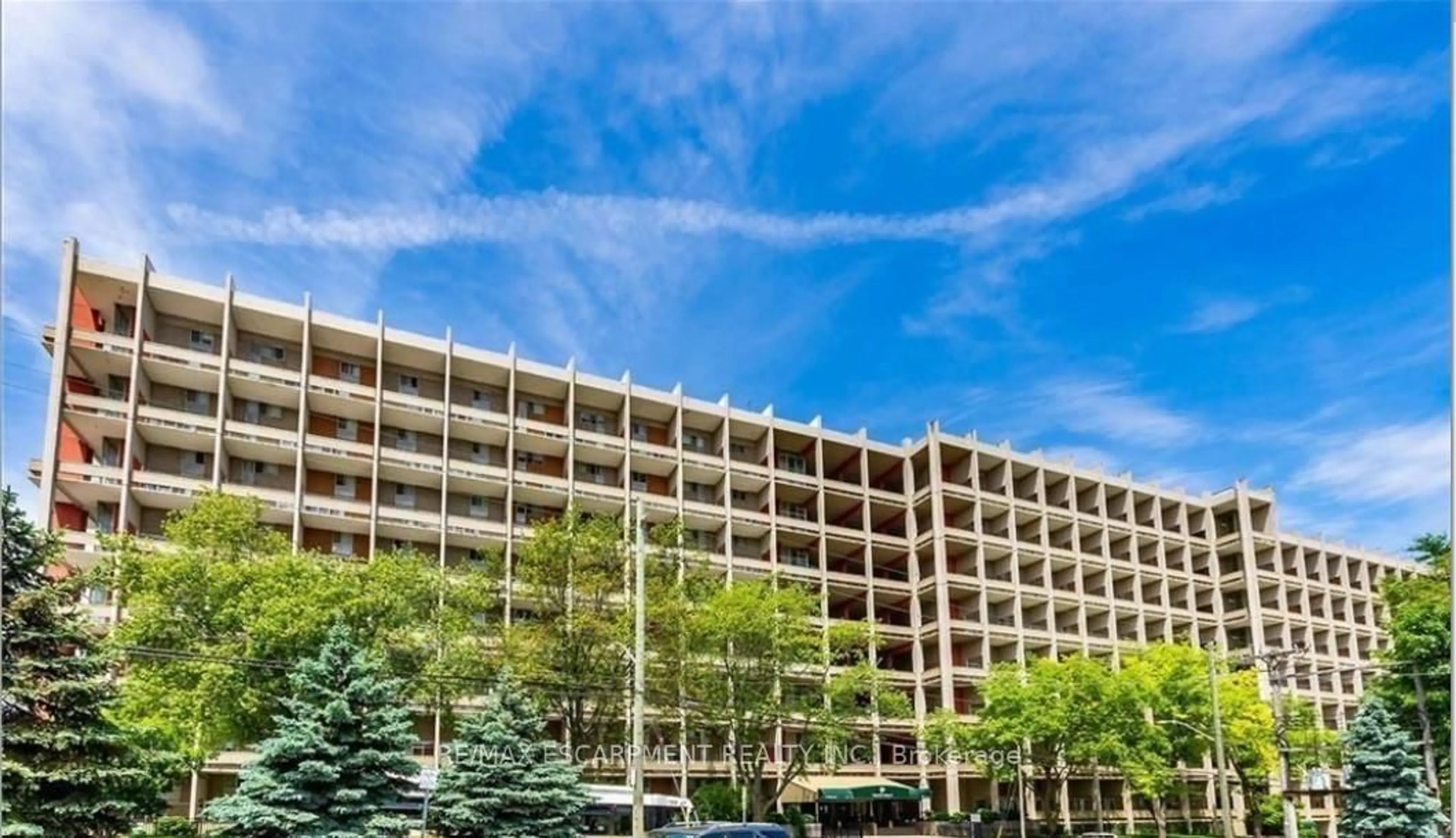 Patio, building for 350 Quigley Rd #319, Hamilton Ontario L8K 5N2