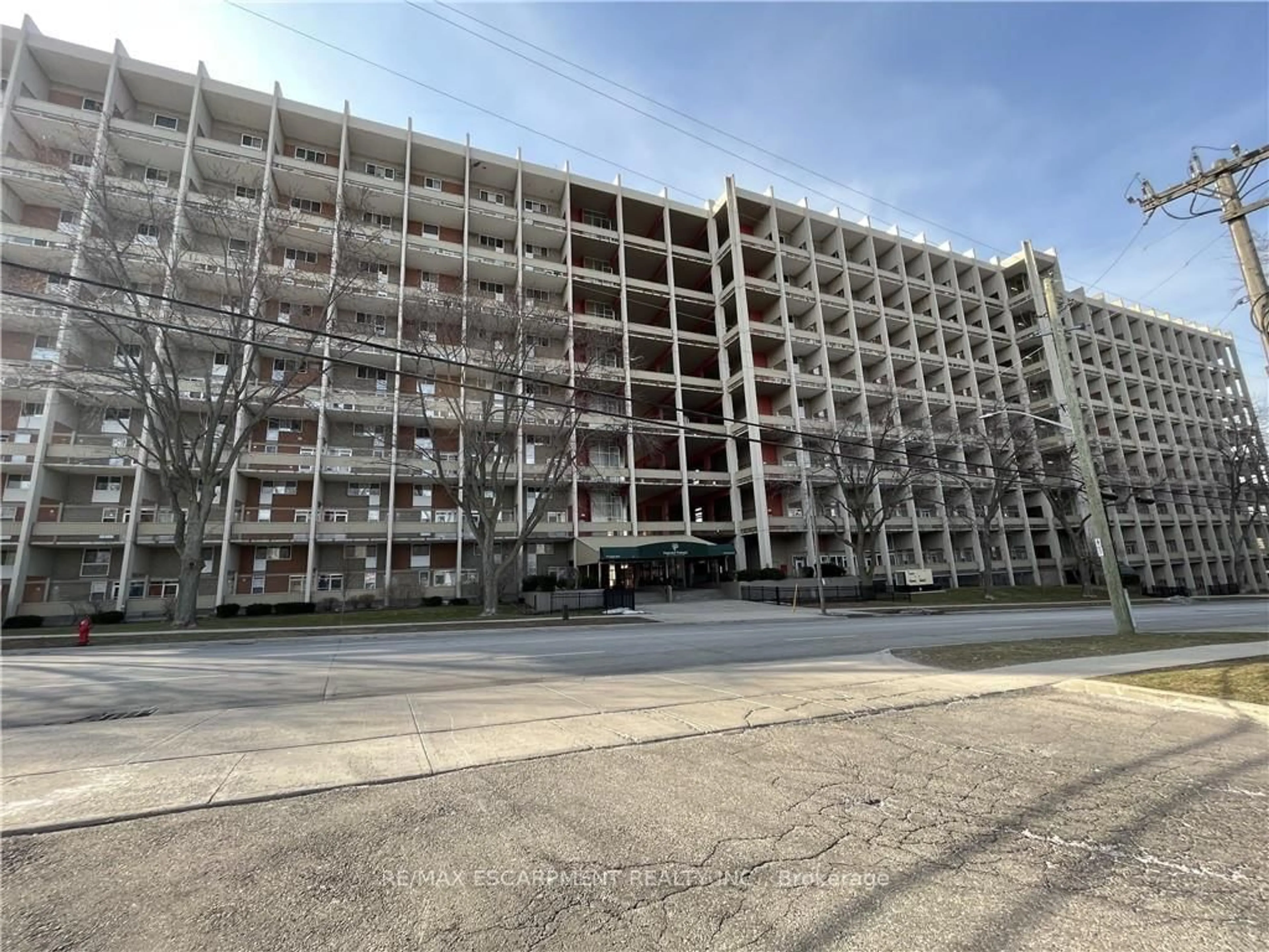 Unknown for 350 Quigley Rd #319, Hamilton Ontario L8K 5N2