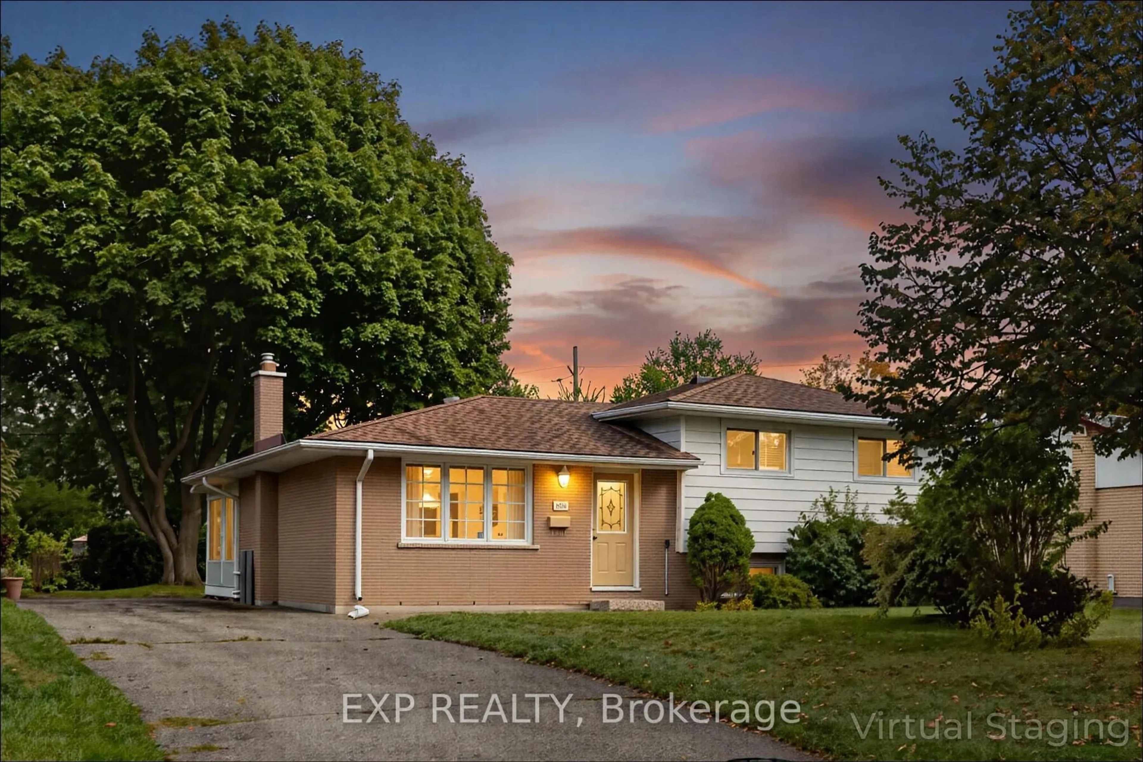 A pic from outside/outdoor area/front of a property/back of a property/a pic from drone, street for 1184 Addison Dr, London East Ontario N5V 2N9