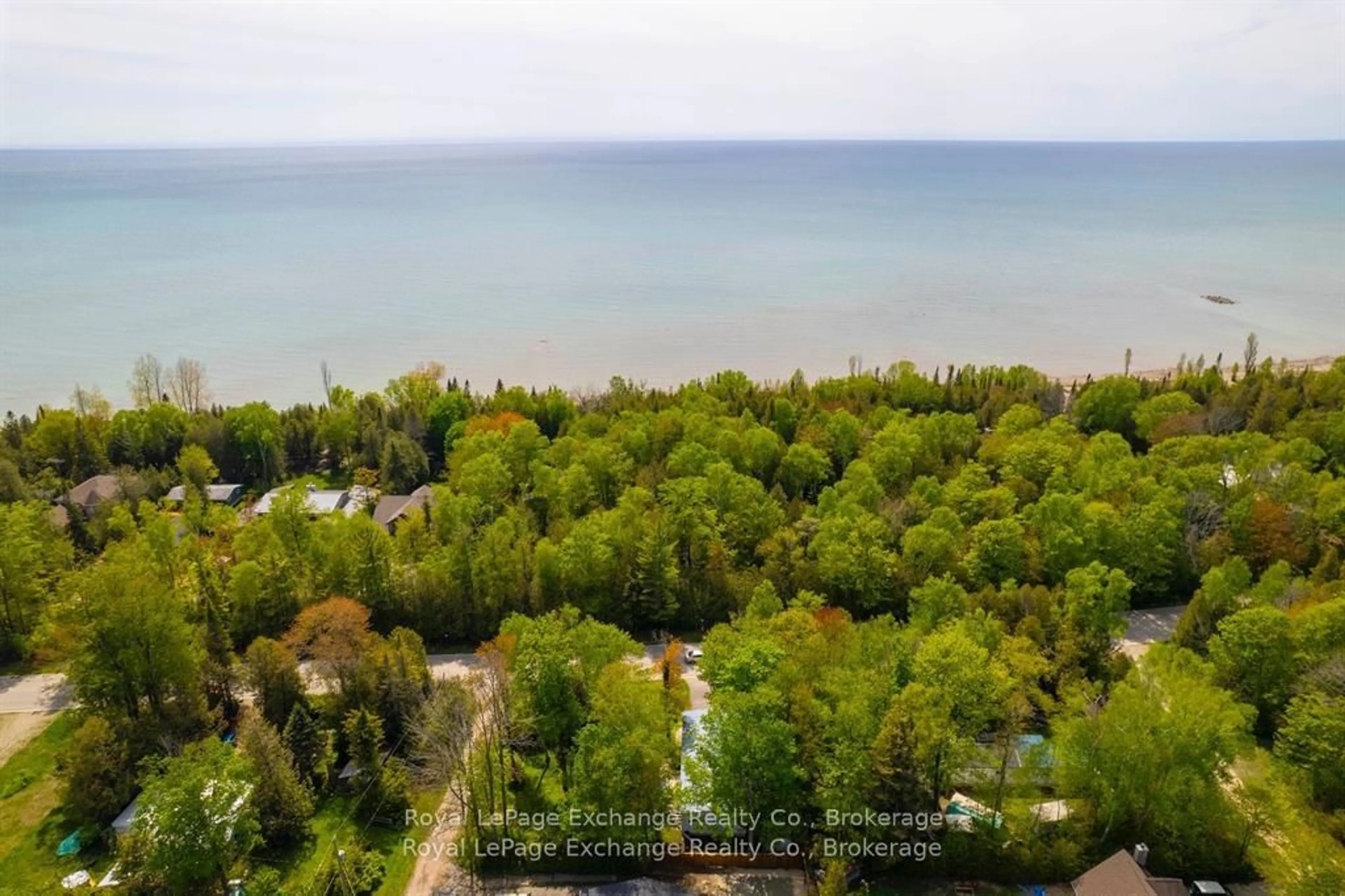 A pic from outside/outdoor area/front of a property/back of a property/a pic from drone, water/lake/river/ocean view for 112 HURON Rd, Huron-Kinloss Ontario N0G 2R0