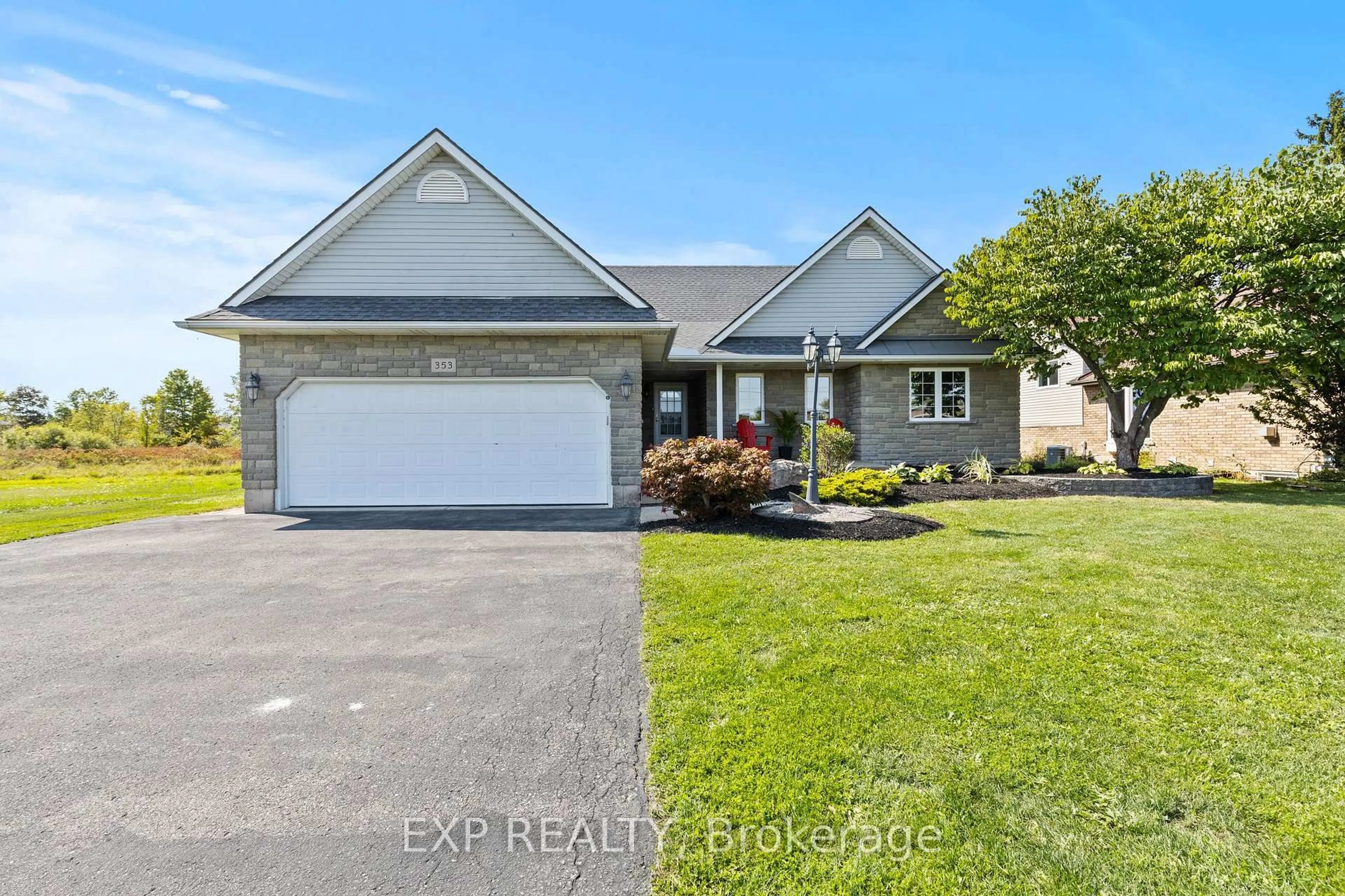 Unknown for 353 South Pelham Rd, Welland Ontario L3B 5N8