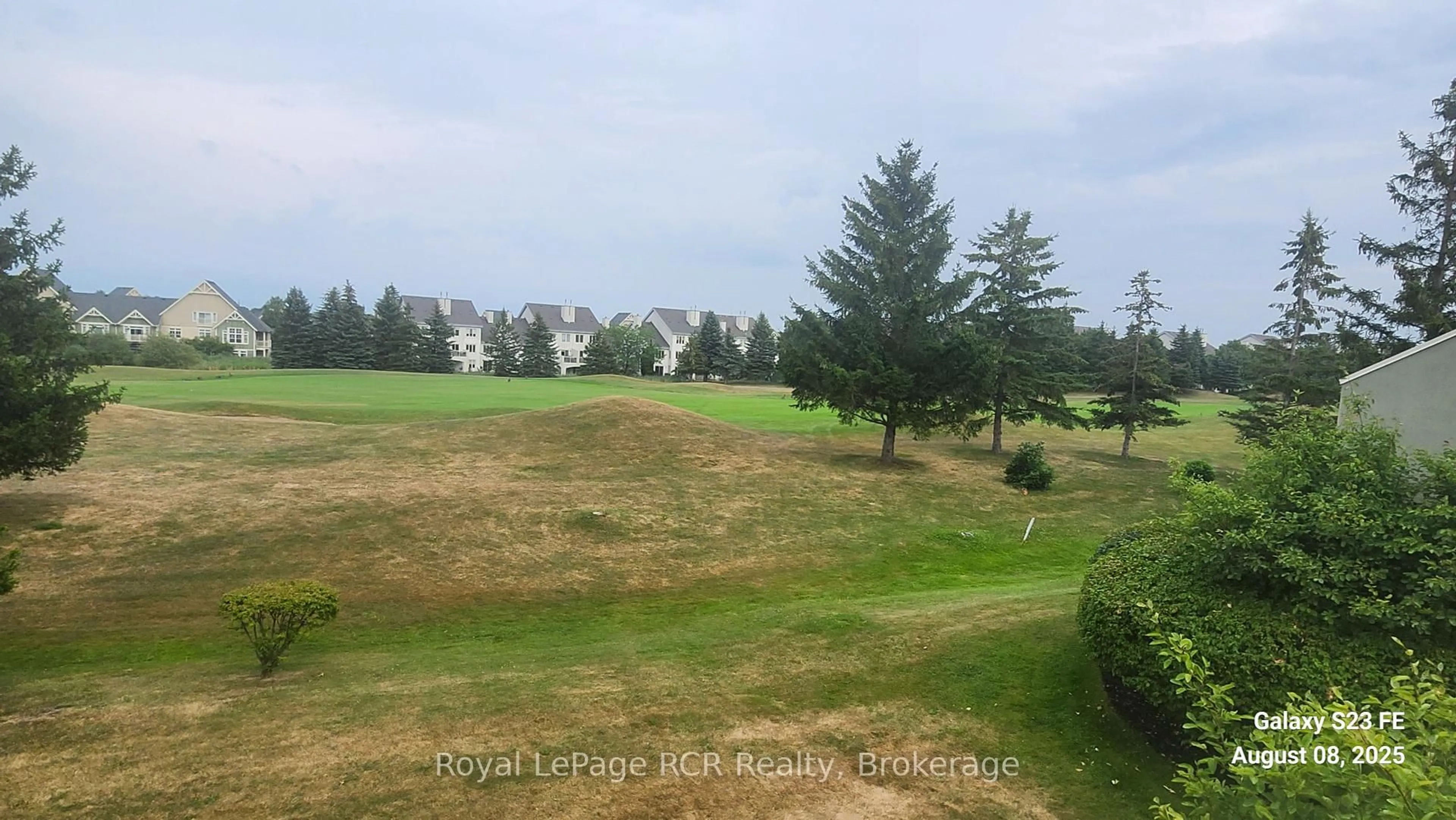 A pic from outside/outdoor area/front of a property/back of a property/a pic from drone, unknown for 107 Wintergreen Pl #220, Blue Mountains Ontario L9Y 0E8