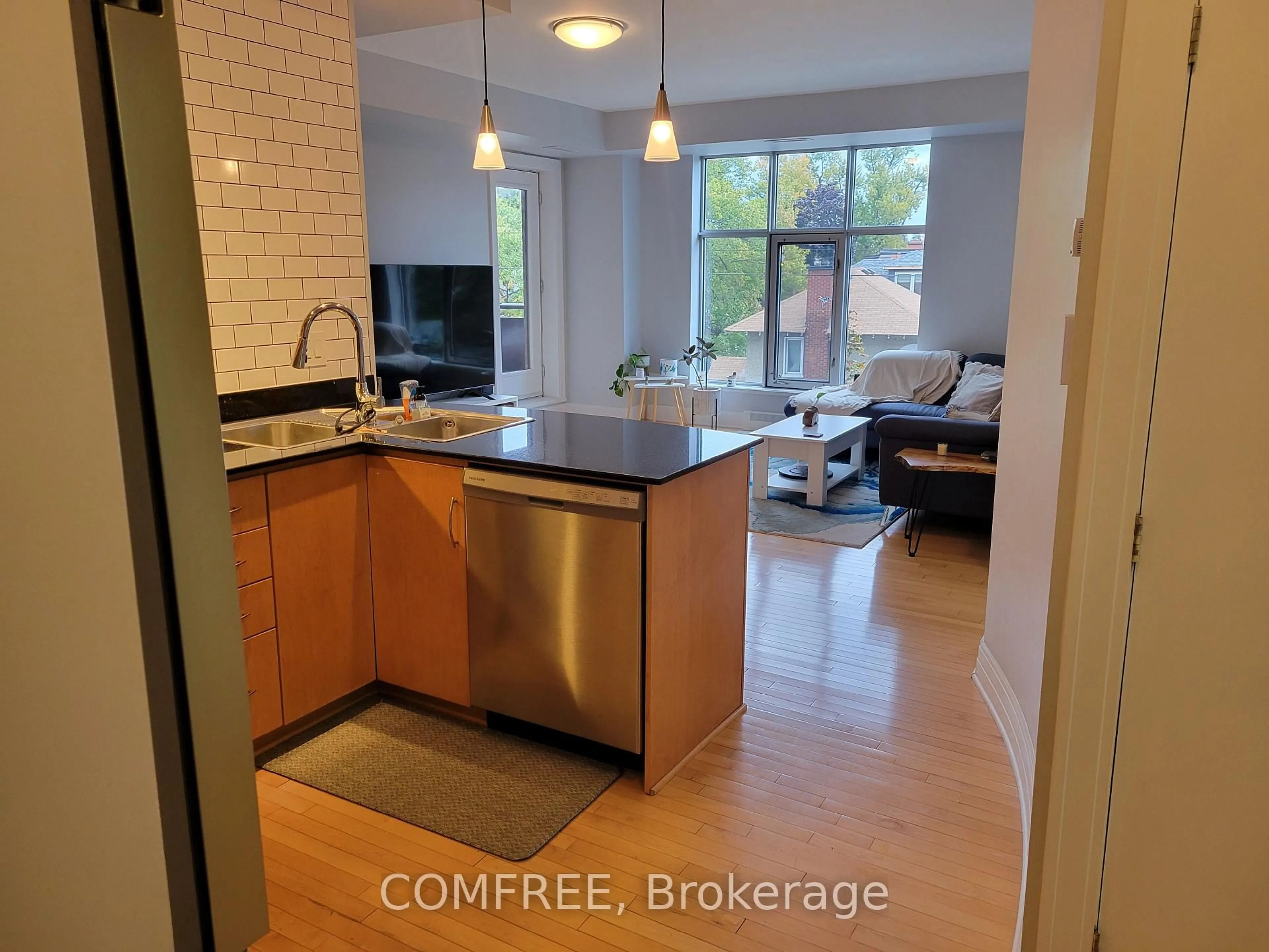 Open concept kitchen, ceramic/tile floor for 290 Powell Ave #302, Ottawa Ontario K1S 5T4