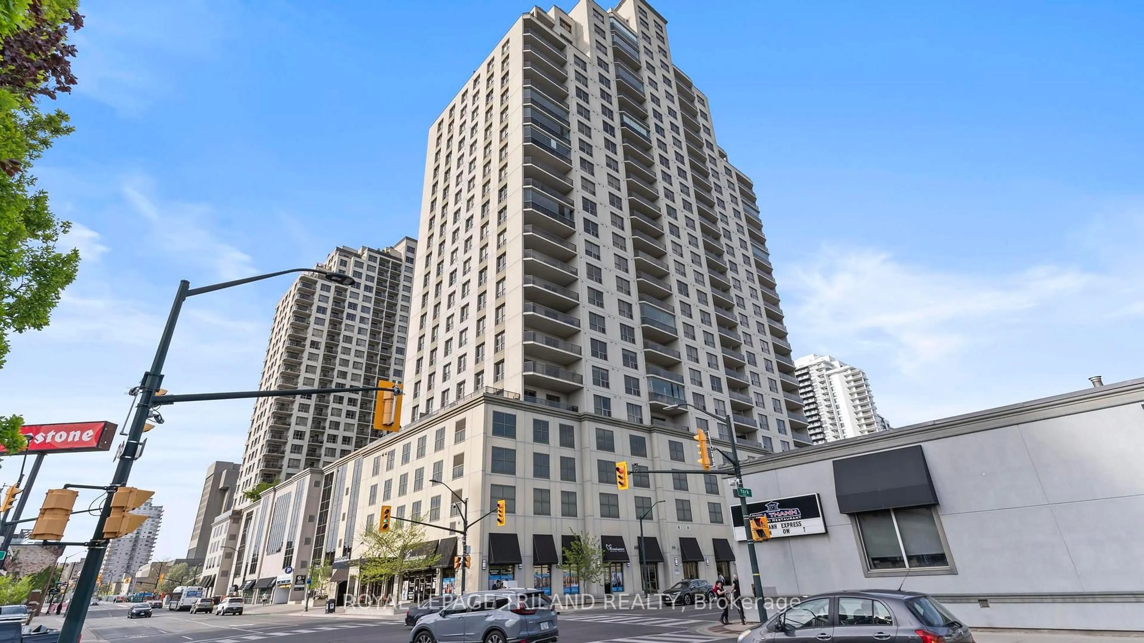 Unknown for 330 RIDOUT St #2303, London East Ontario N6C 3Z3