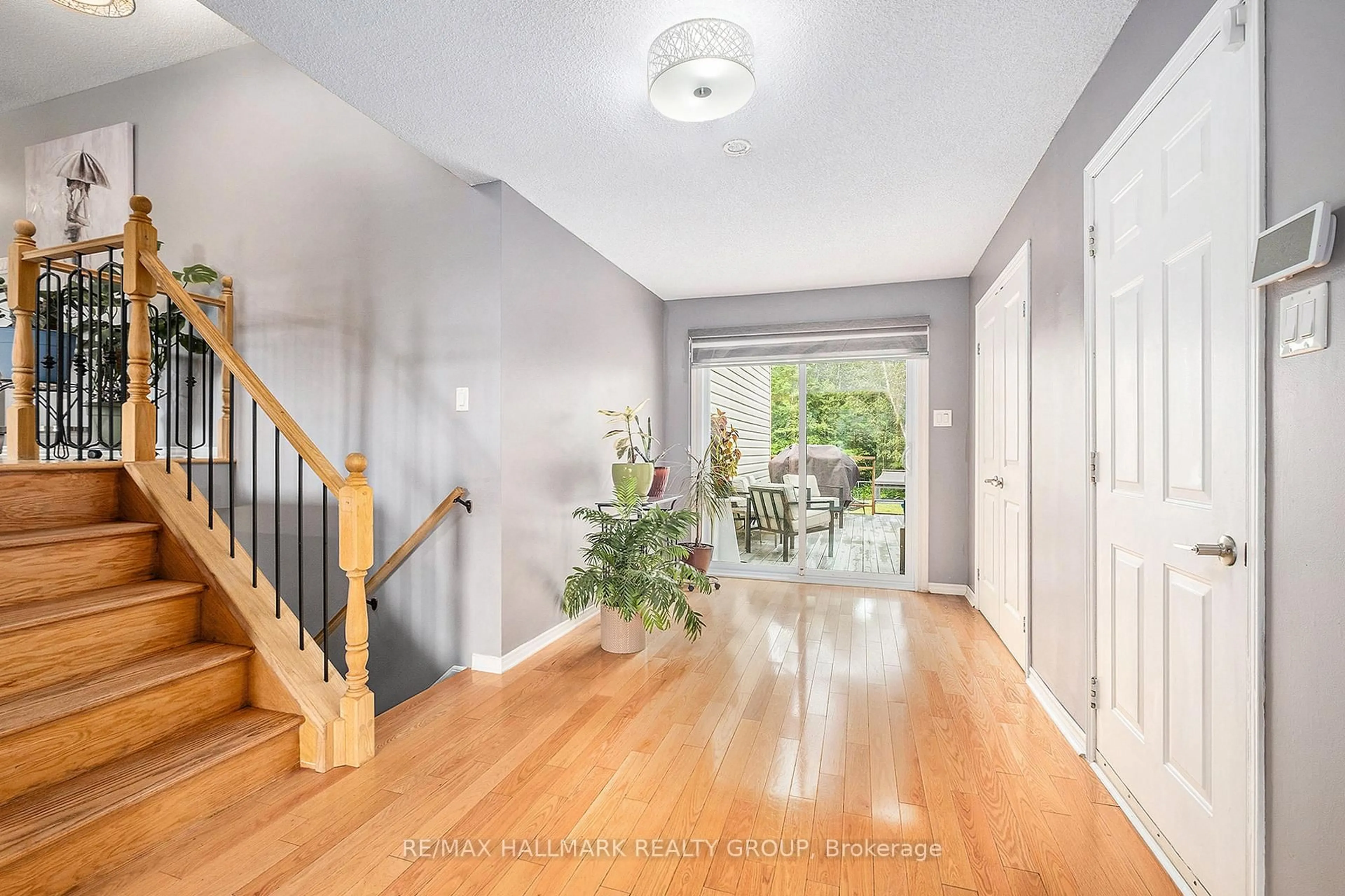 Indoor entryway for 65 Beaver Lane, The Nation Ontario K0A 2M0