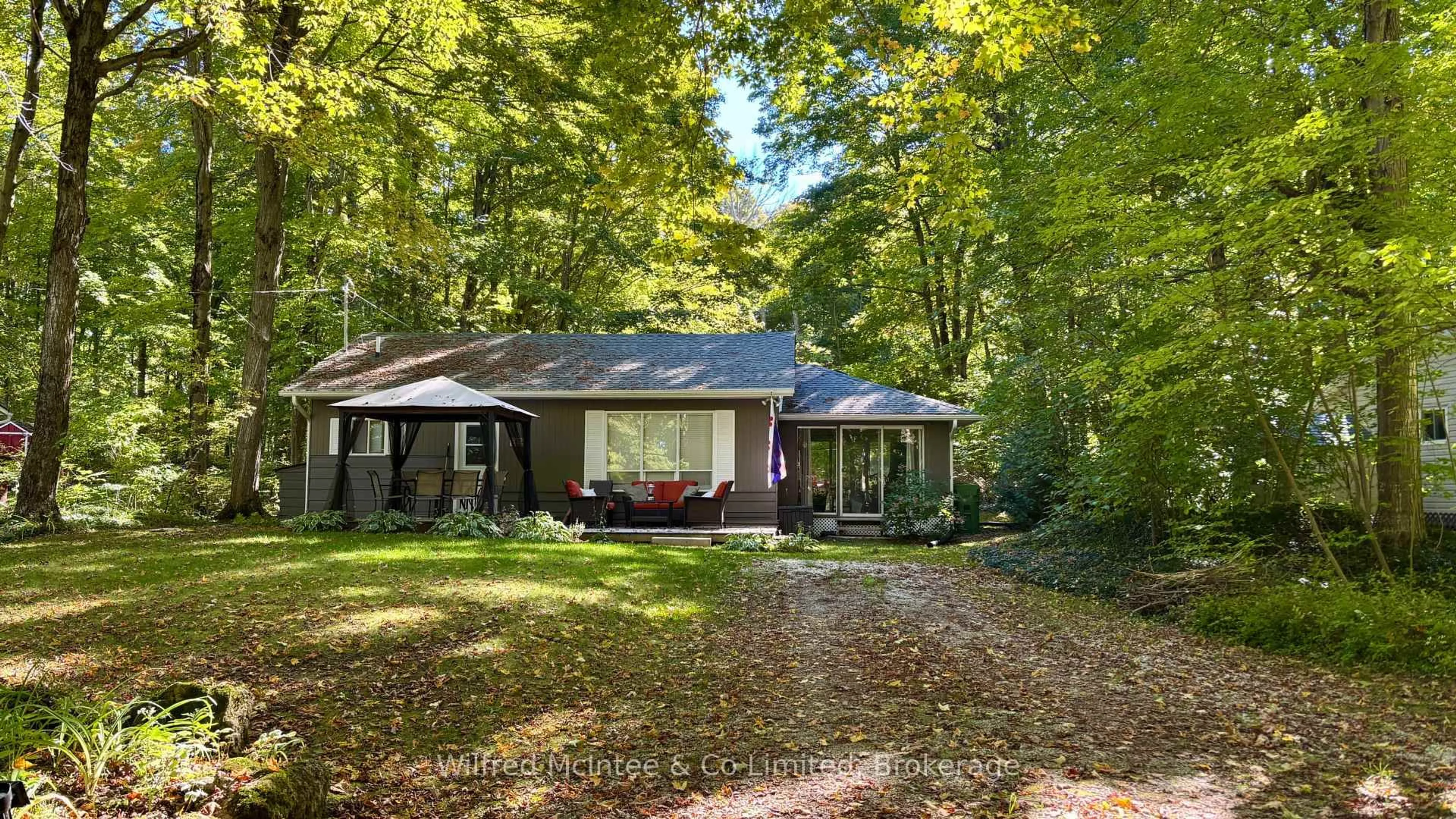 A pic from outside/outdoor area/front of a property/back of a property/a pic from drone, forest/trees view for 228 Thompson Ave, Native Leased Lands Ontario N0H 2G0