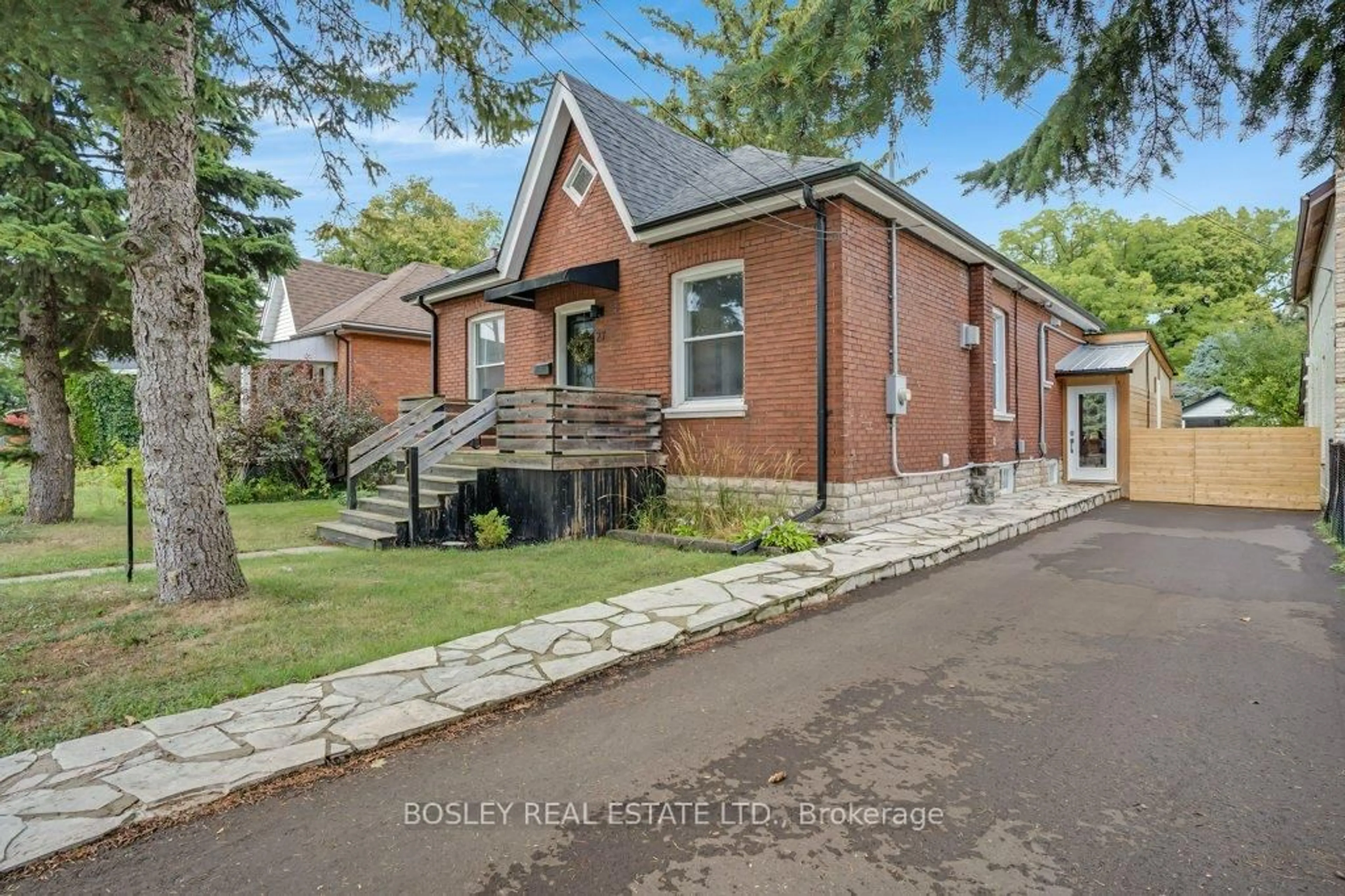 Home with brick exterior material, street for 27 Spring St, Brantford Ontario N3T 4M6