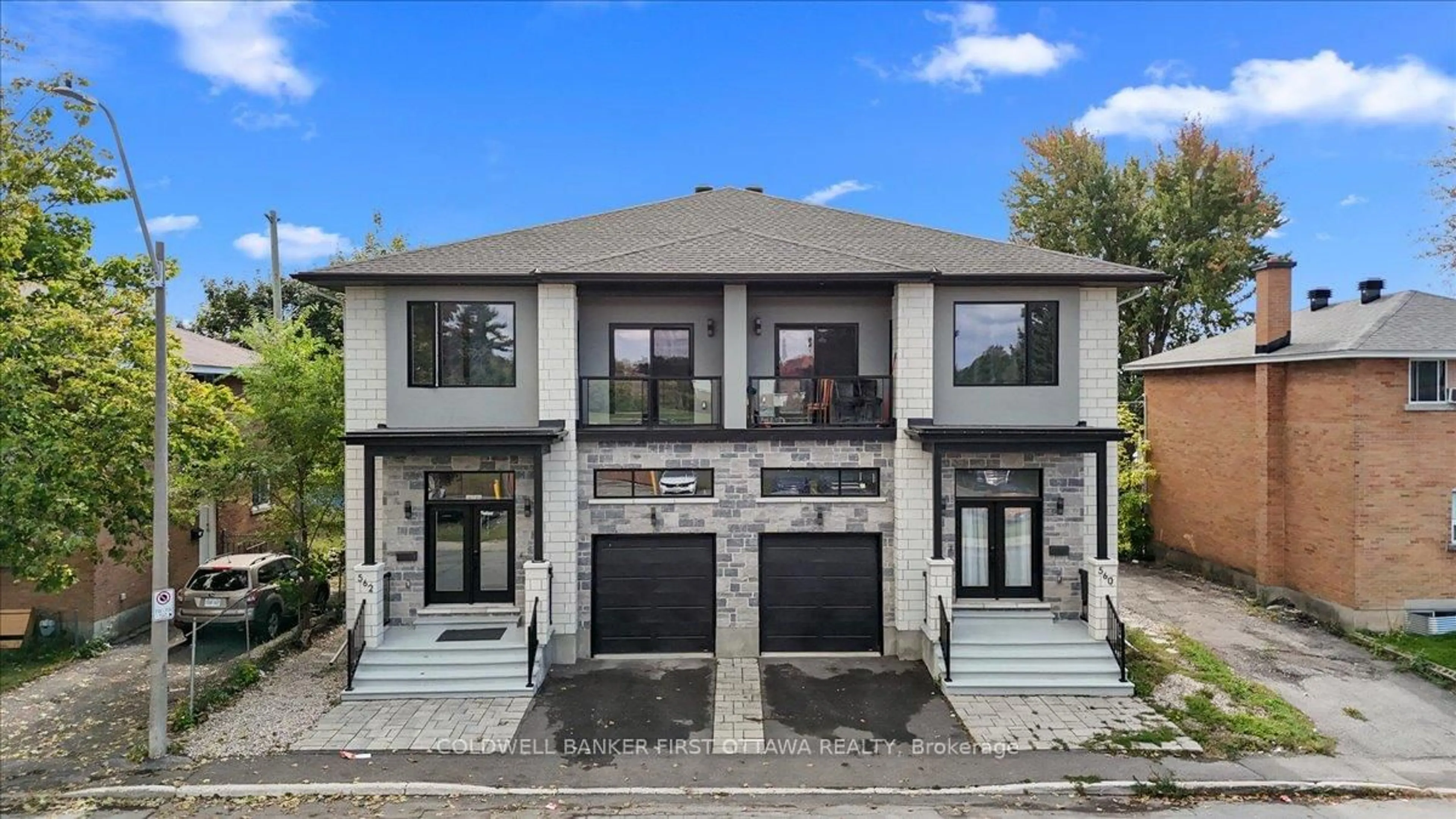 Home with brick exterior material, building for 562 QUEEN MARY St, Ottawa Ontario K1K 1W1
