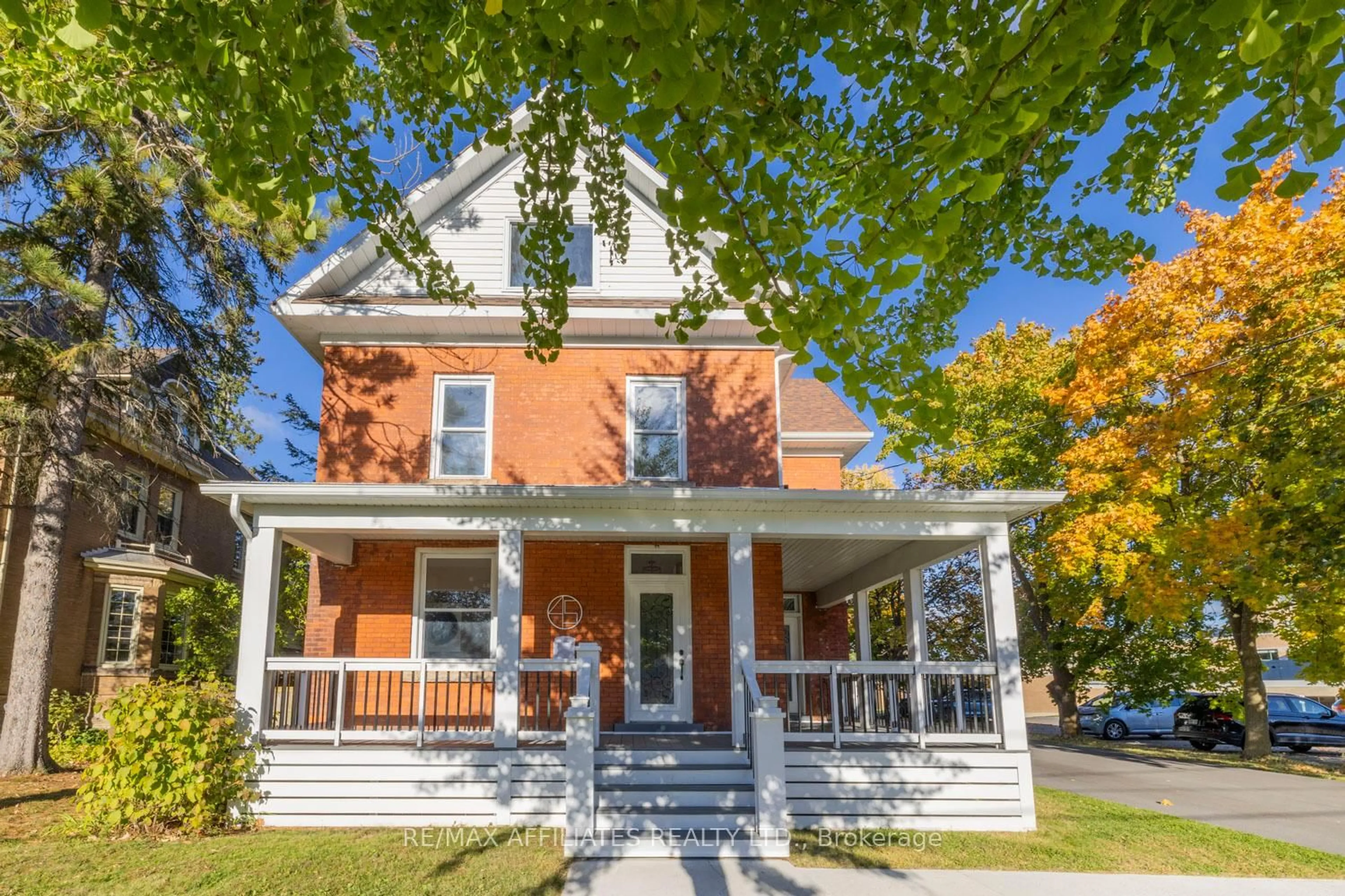 Home with vinyl exterior material, street for 45 Drummond St, Perth Ontario K7H 2J9