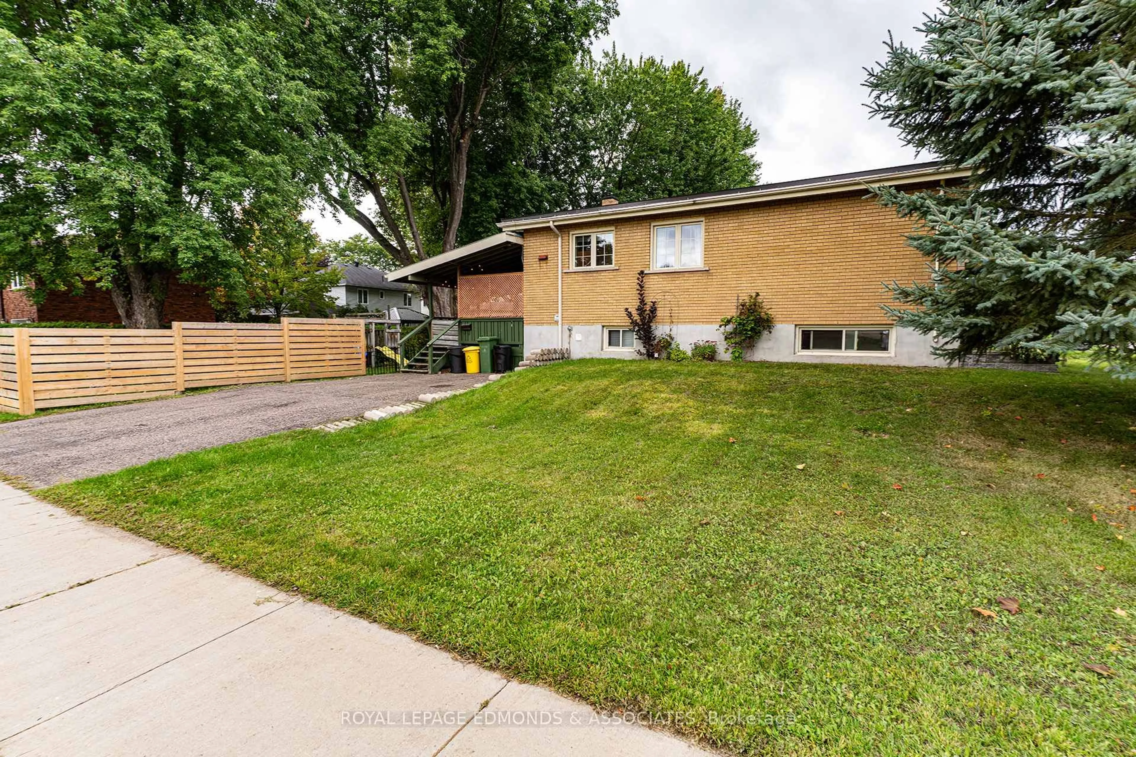 Home with brick exterior material, street for 540 Melton St, Pembroke Ontario K8A 2R9