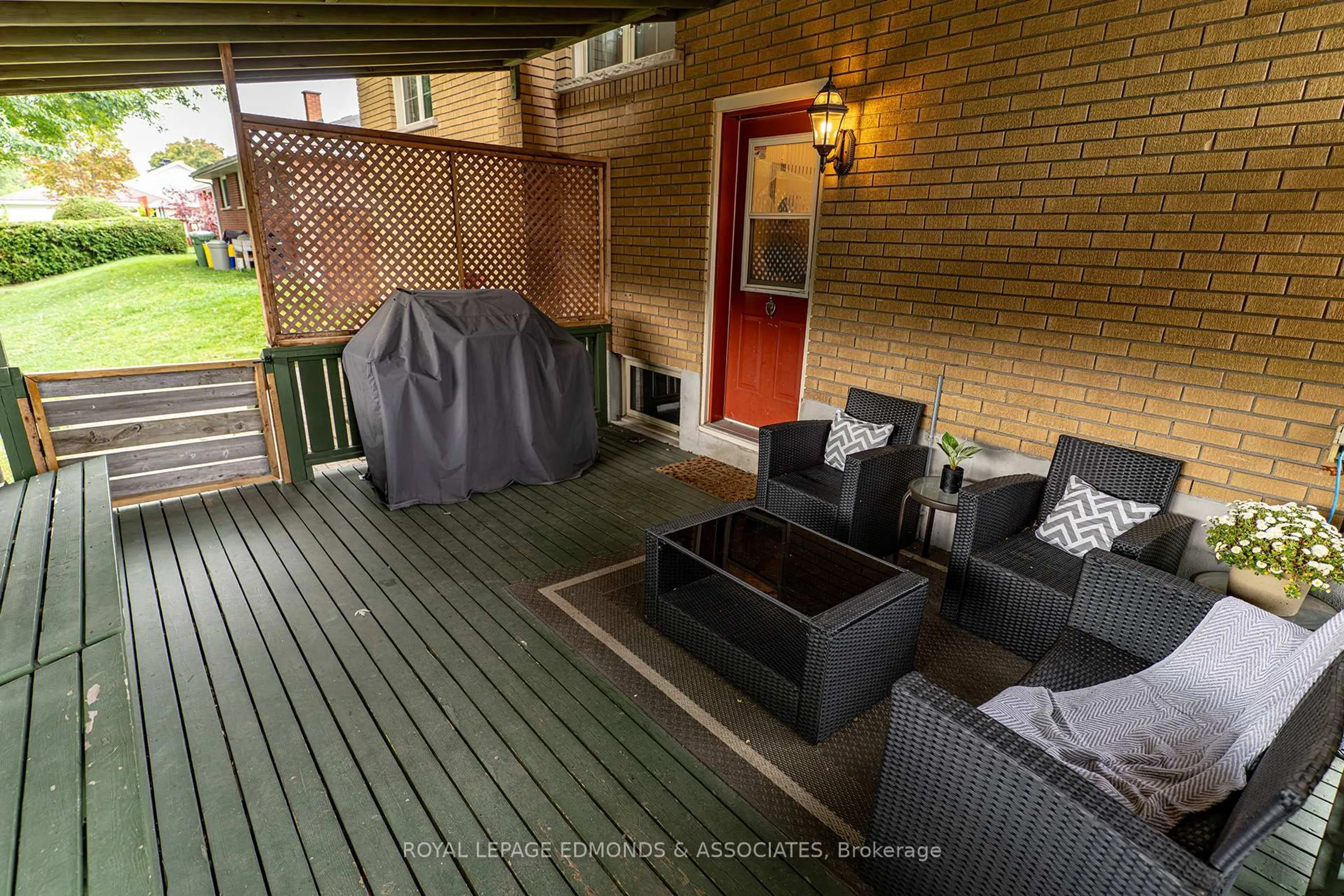 Patio, street for 540 Melton St, Pembroke Ontario K8A 2R9