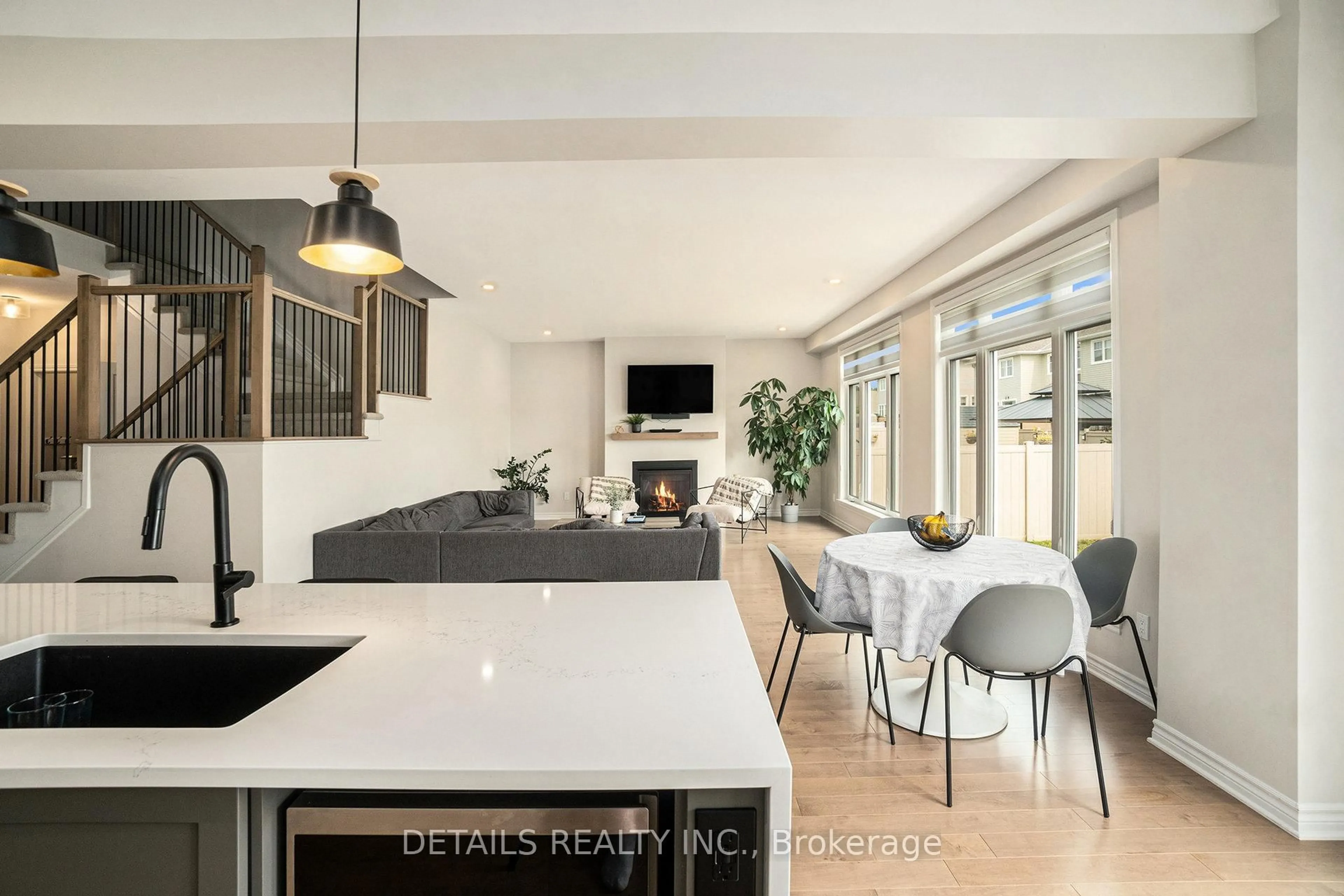 Open concept kitchen, unknown for 480 Famille Laporte Ave, Ottawa Ontario K4A 1J6