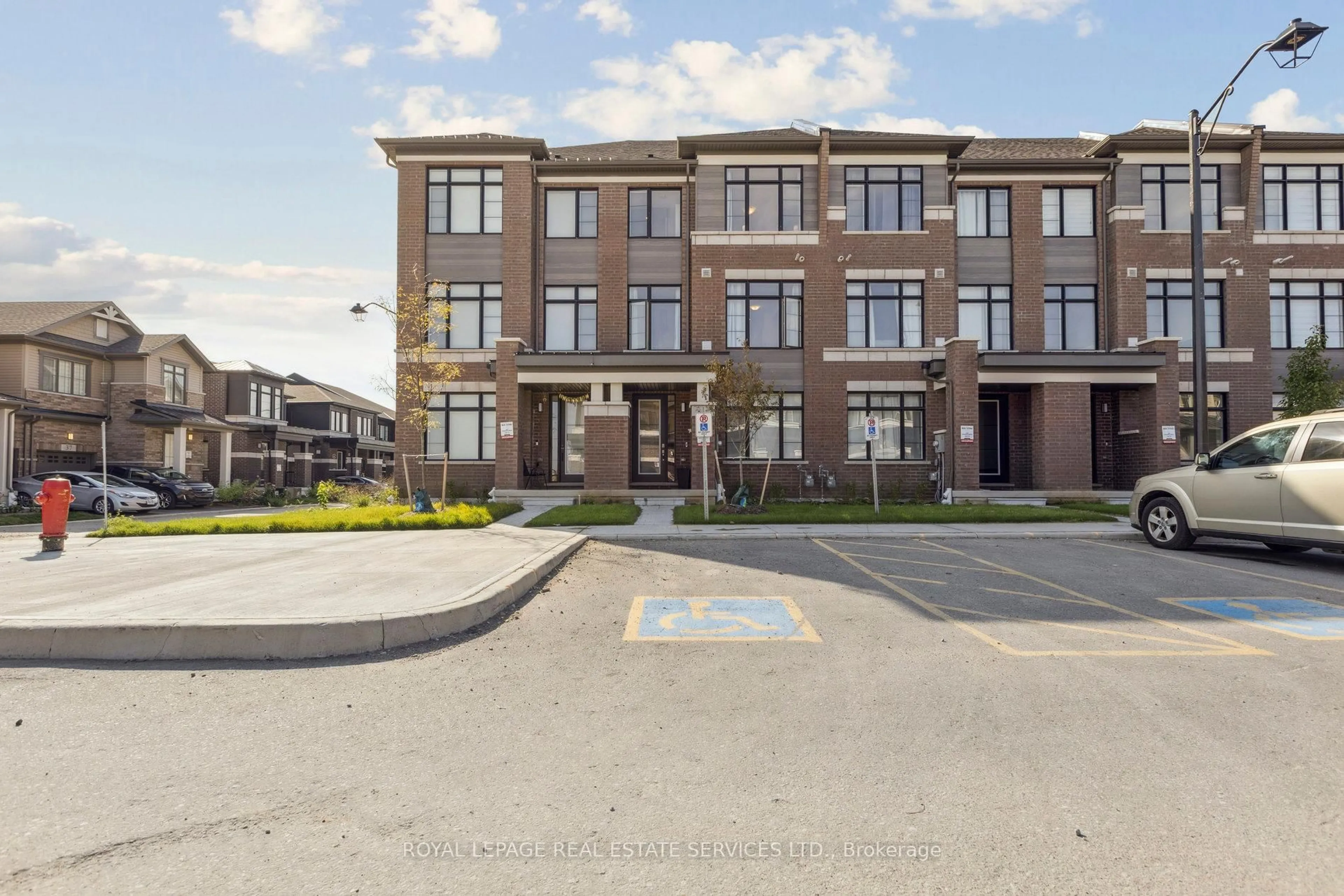 Unknown for 400 Newman Dr #31, Cambridge Ontario N1S 0E8