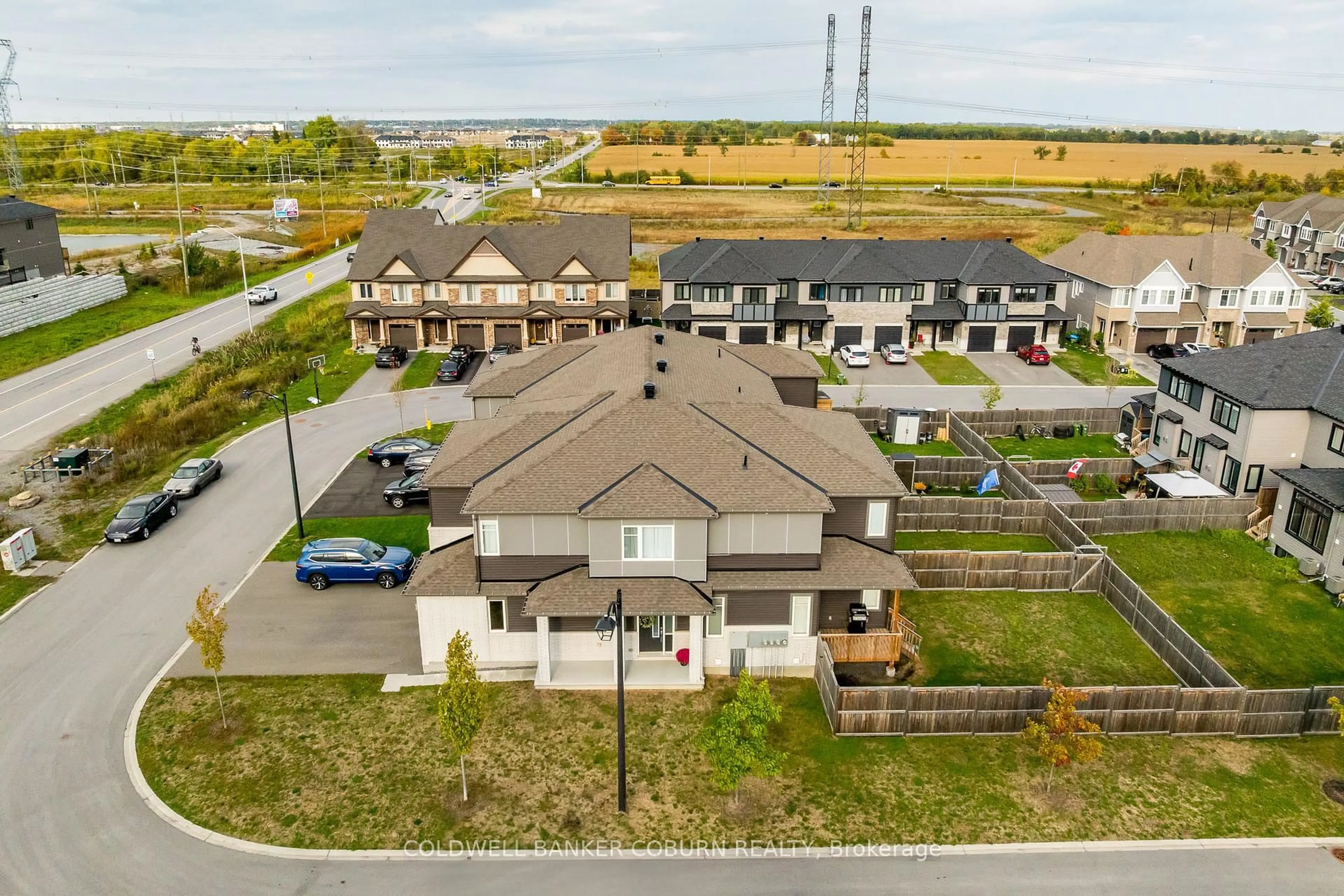 A pic from outside/outdoor area/front of a property/back of a property/a pic from drone, unknown for 161 Jardiniere St, Ottawa Ontario K2S 2K1