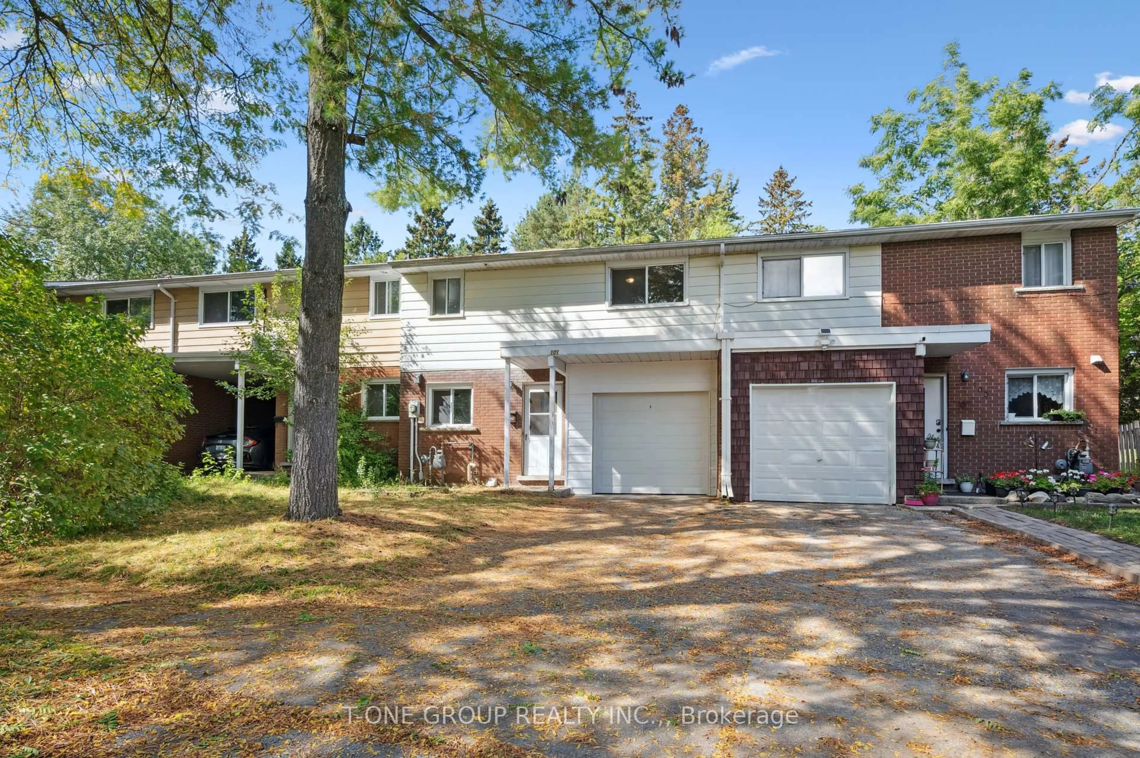 Unknown for 101 Churchill St, Waterloo Ontario N2L 2X1