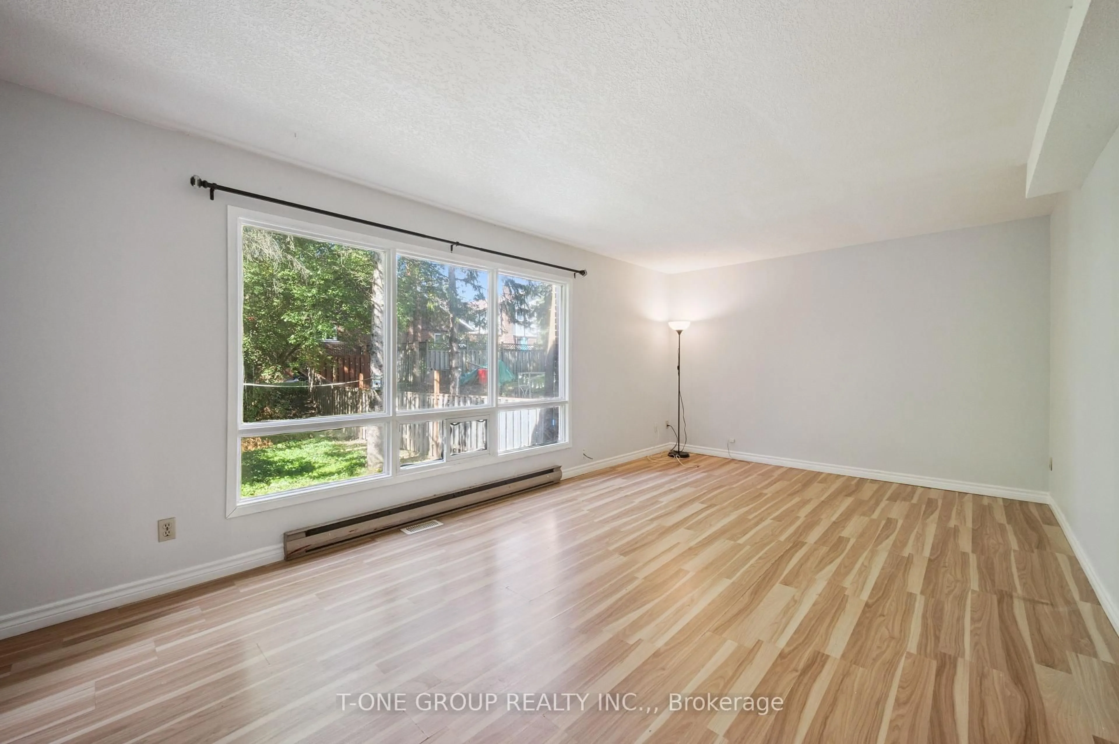 A pic of a room for 101 Churchill St, Waterloo Ontario N2L 2X1