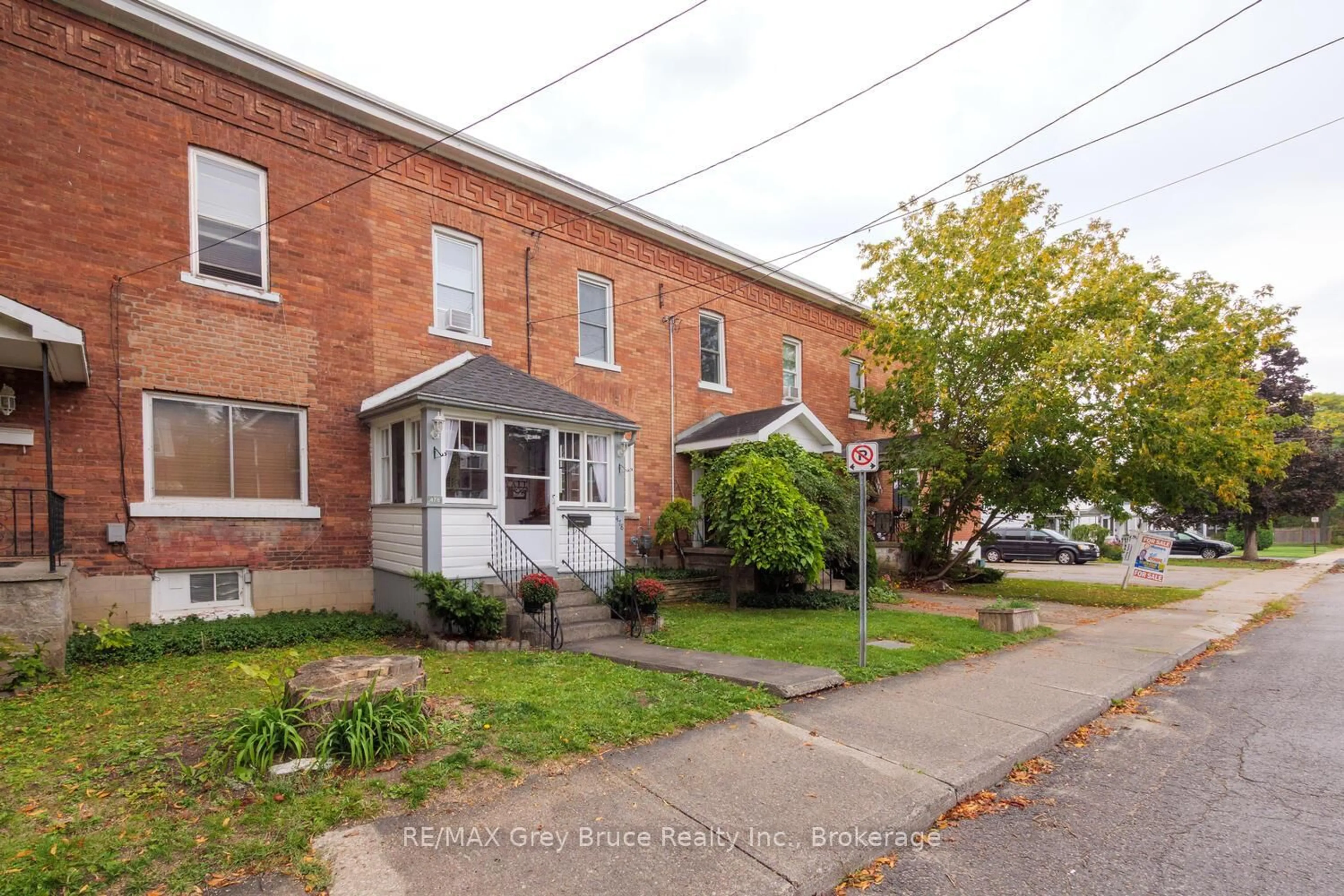 Home with brick exterior material, street for 478 13TH St, Owen Sound Ontario N4K 1W7