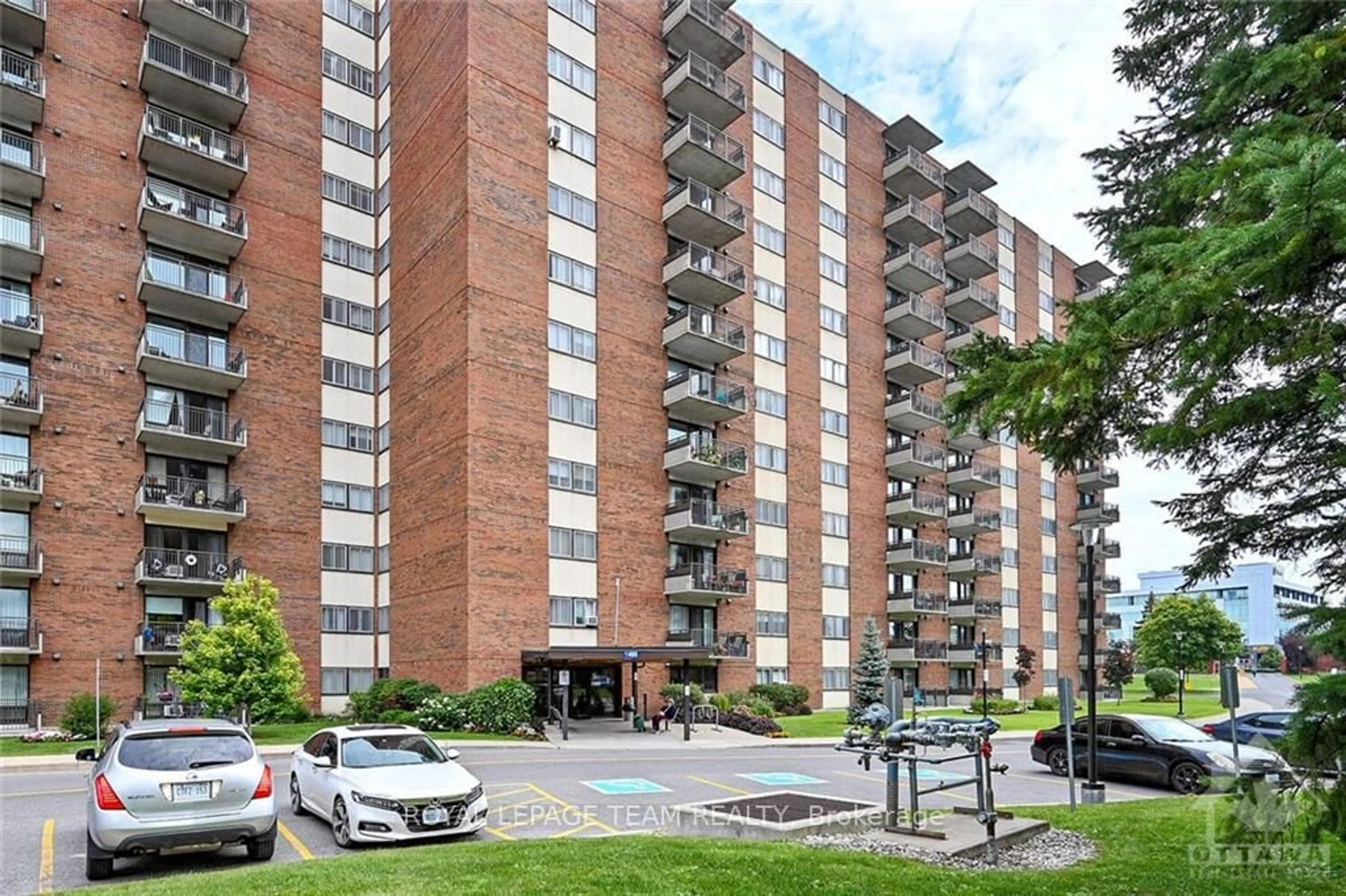 Patio, street for 1485 Baseline Rd #1004, Ottawa Ontario K2C 3L8