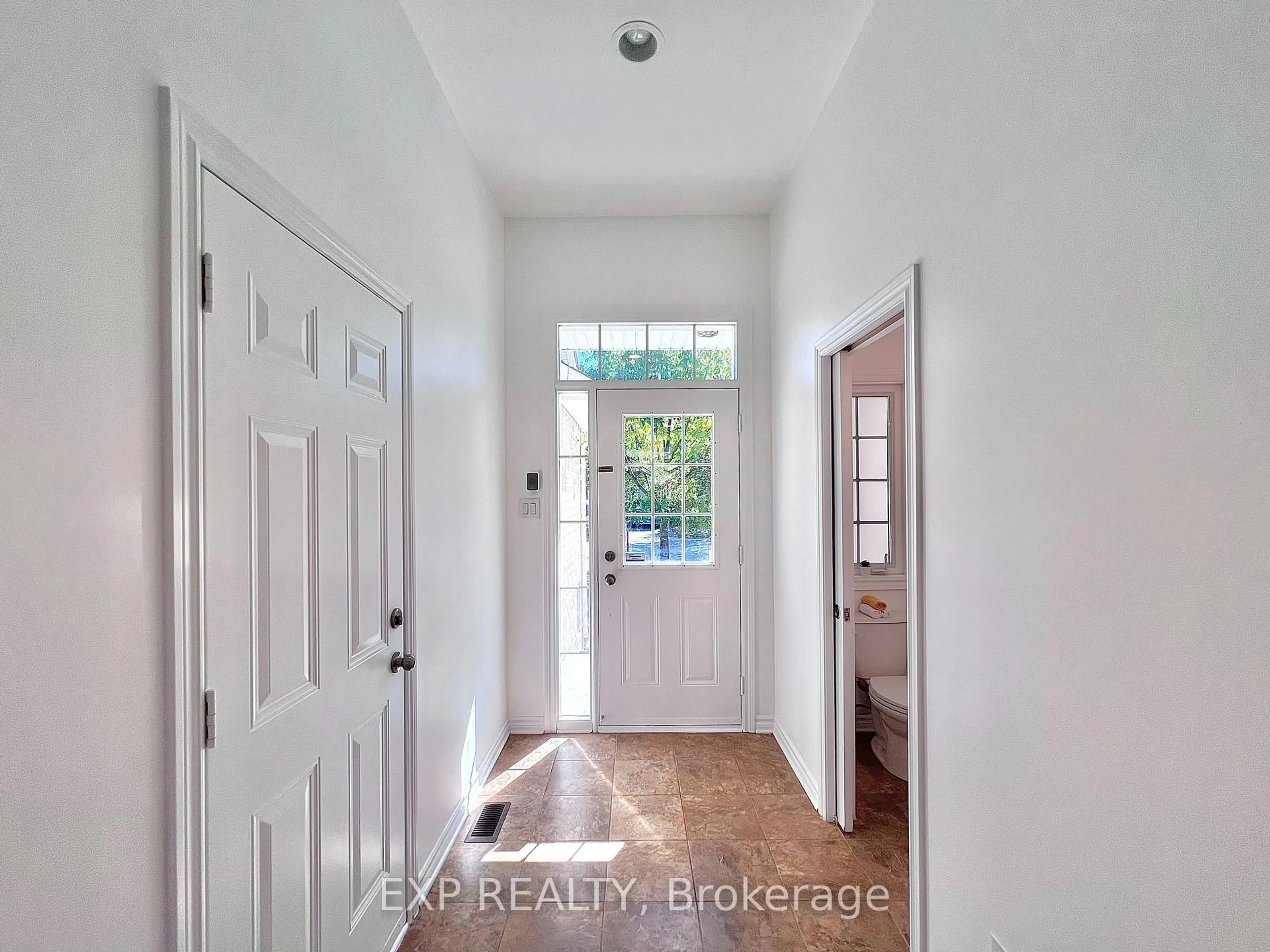 Indoor entryway for 457 Foxhall Way, Ottawa Ontario K2M 0G2