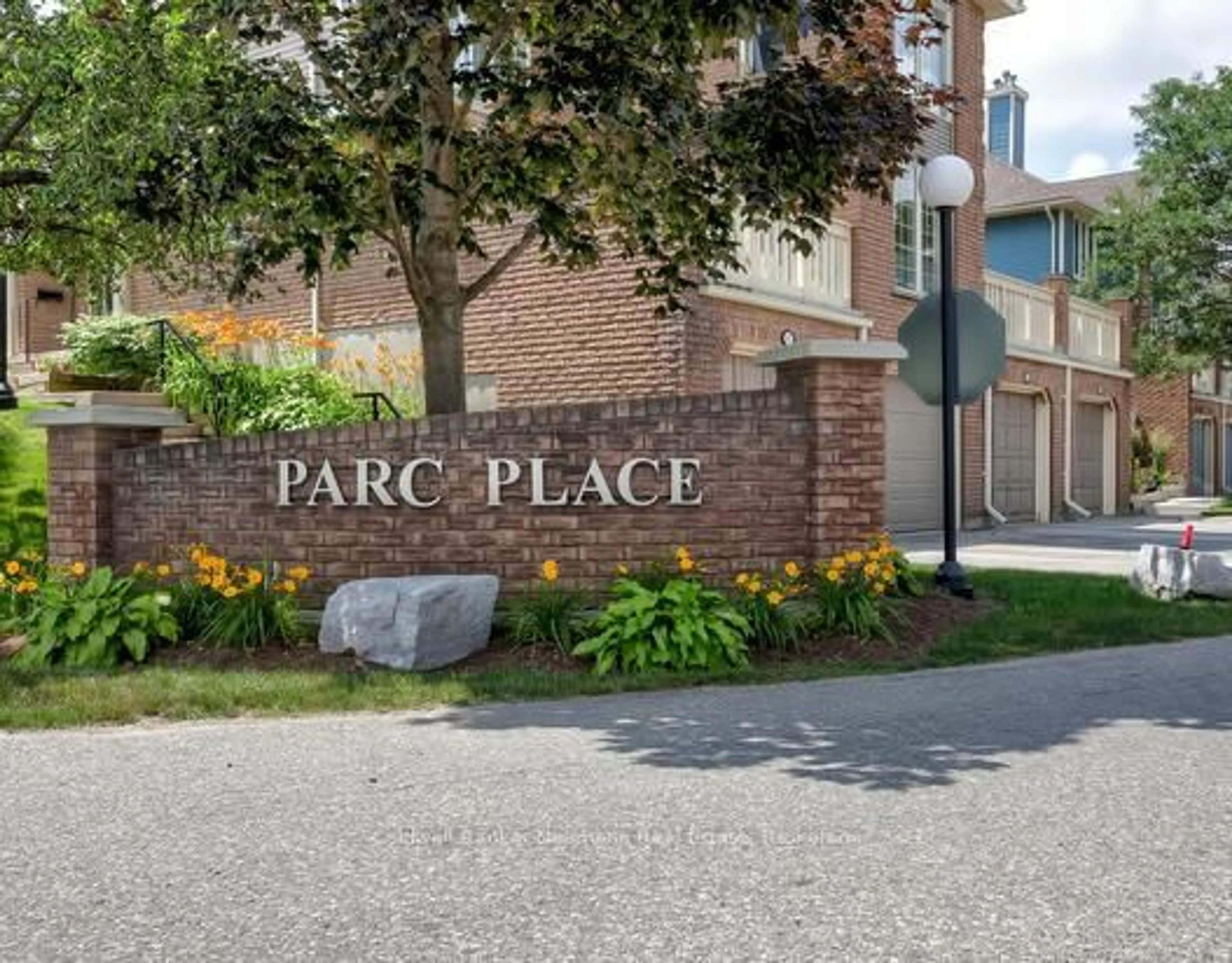 Patio, street for 941 Gordon St #56, Guelph Ontario N1G 4R9