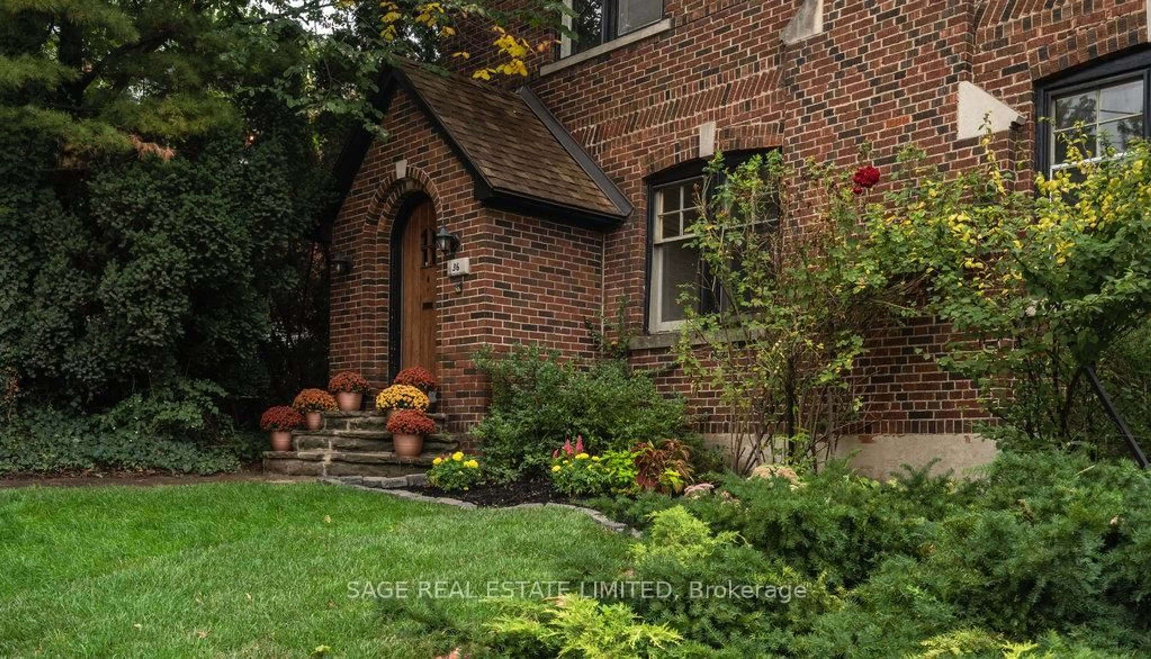 Home with brick exterior material, street for 36 Mountwood Ave, Hamilton Ontario L8N 2G9