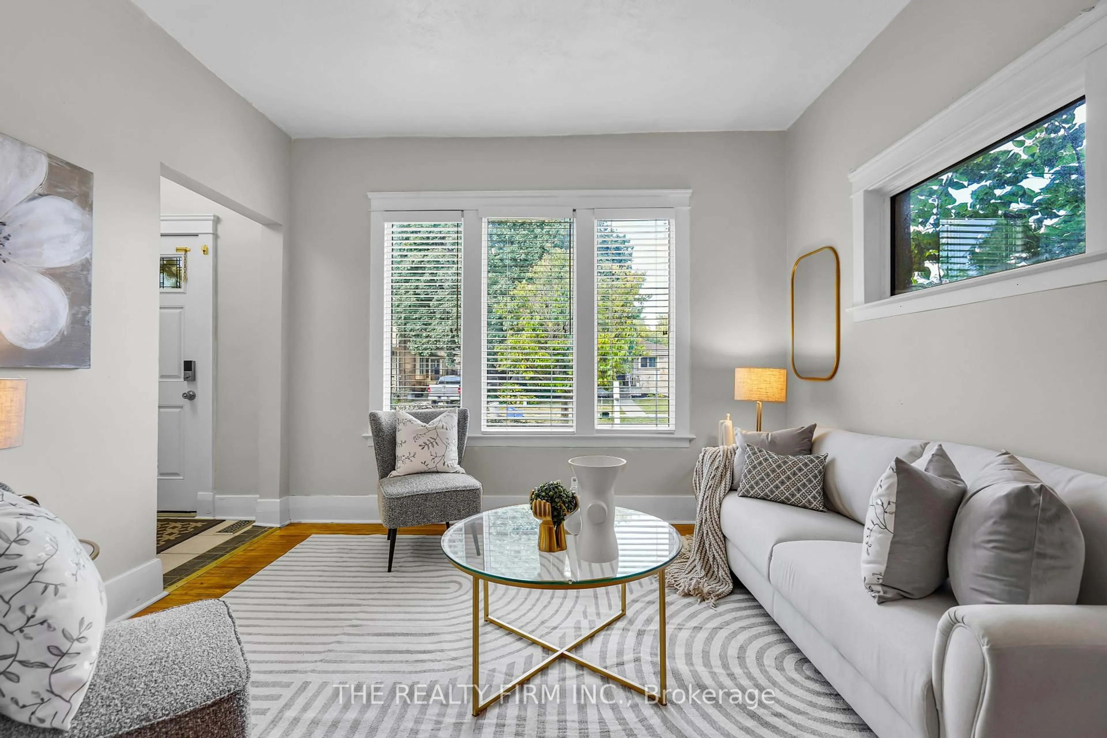 Living room with furniture, unknown for 230 EDINBURGH St, London North Ontario N6H 1M3