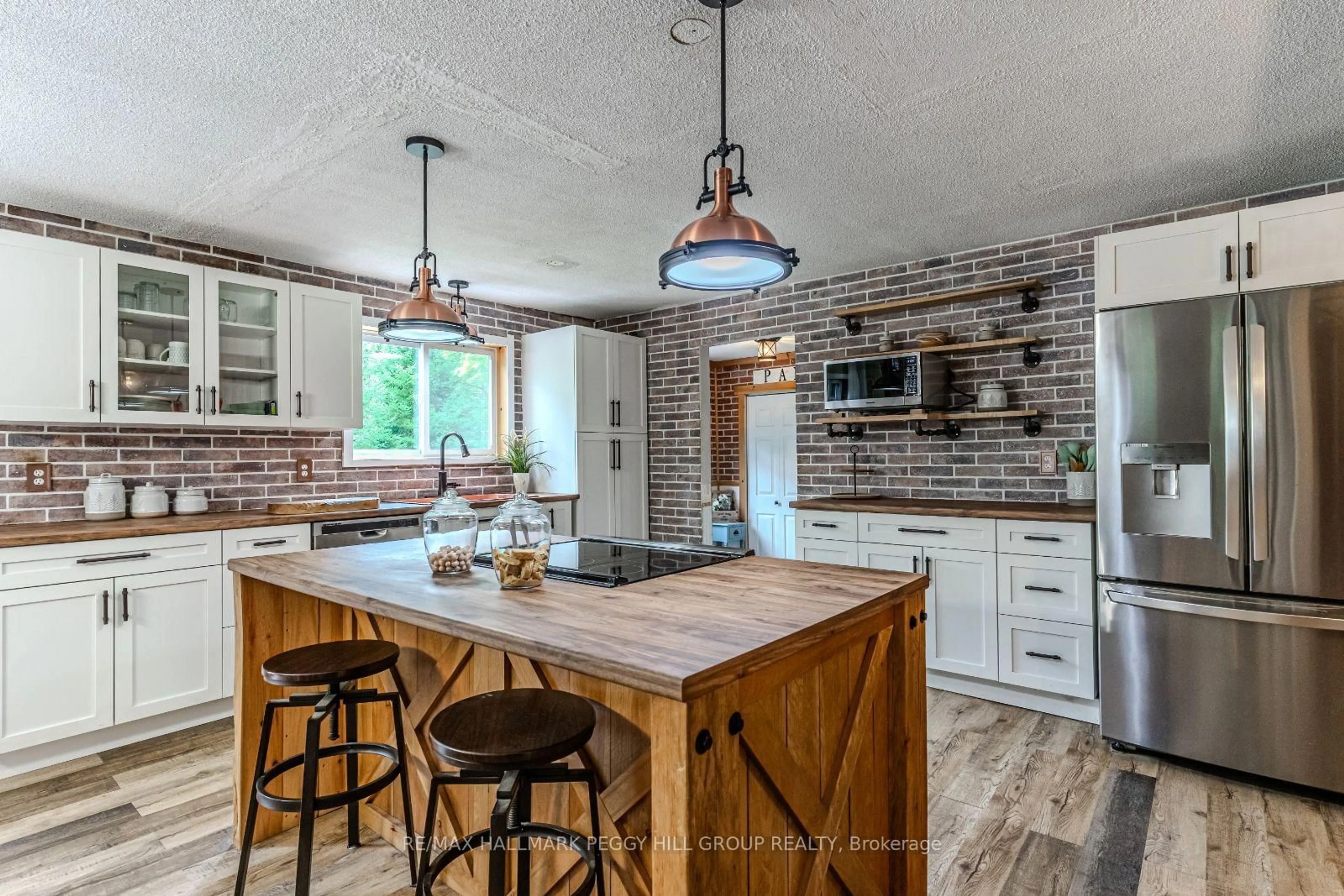 Rustic kitchen, unknown for 1450 Beiers Rd, Gravenhurst Ontario P0E 1G0