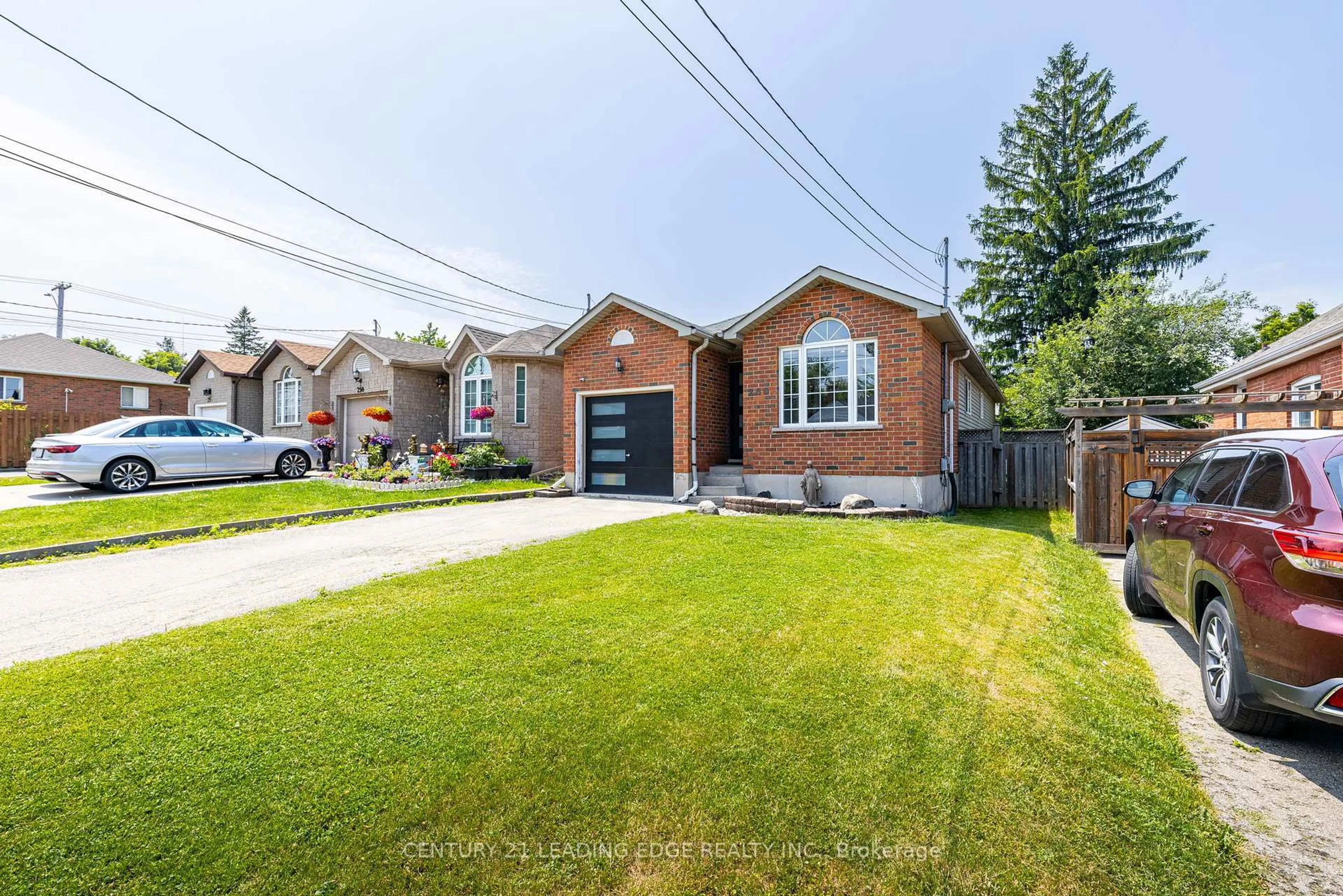 Home with brick exterior material, street for 286 E 12TH St, Hamilton Ontario L9A 3X8