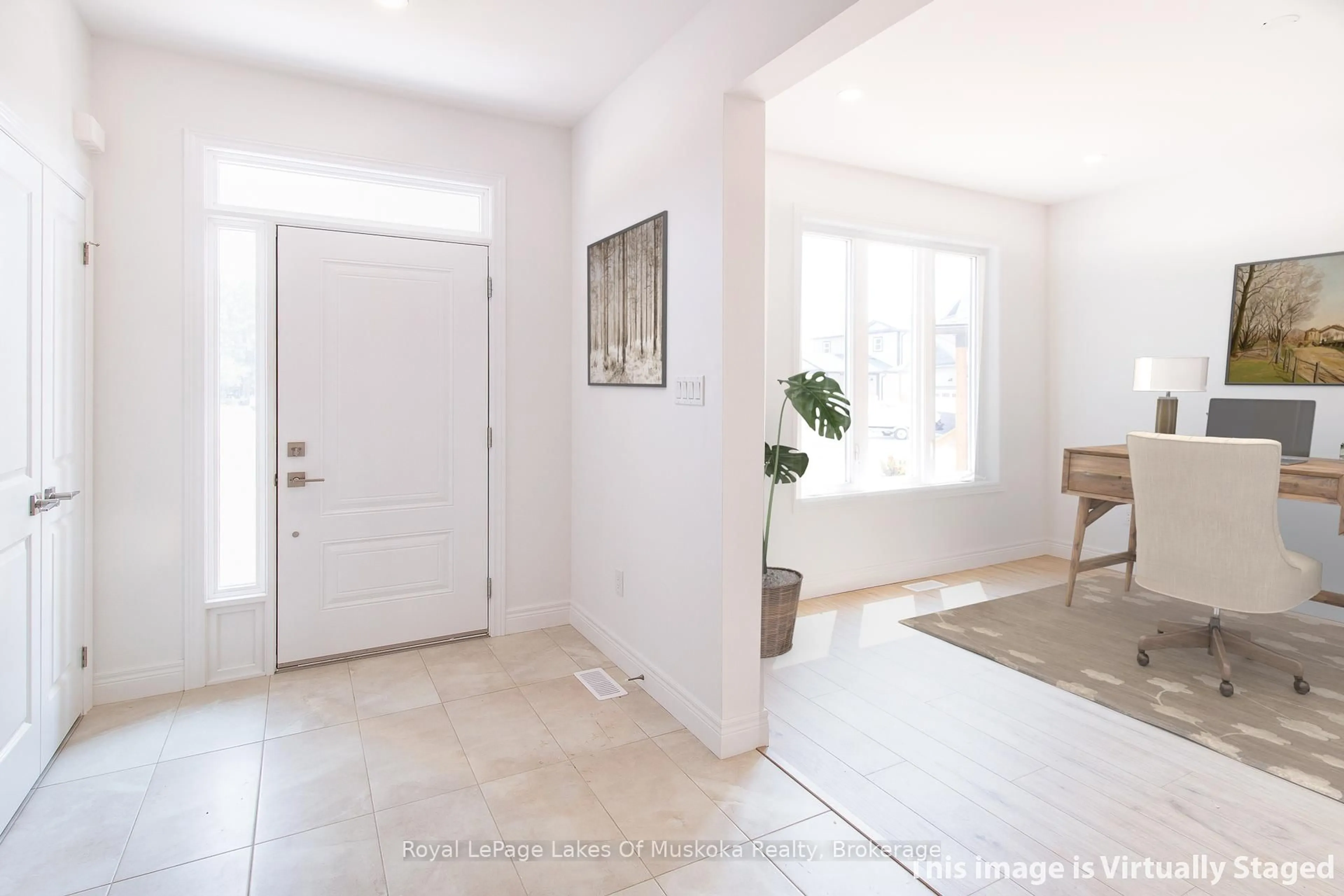 Indoor entryway for 37 Whitehorn Park, Bracebridge Ontario P1L 0A7