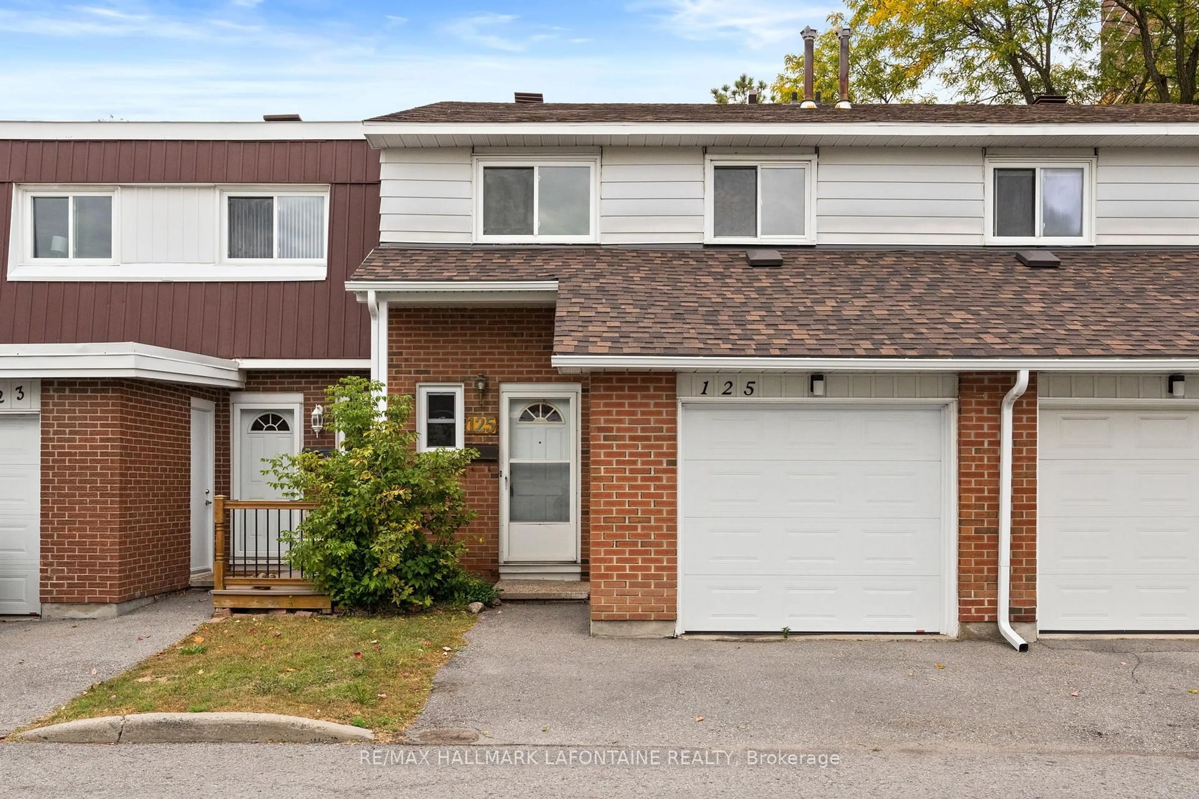 Unknown for 125 The Rockery Private, Ottawa Ontario K1K 3Y5