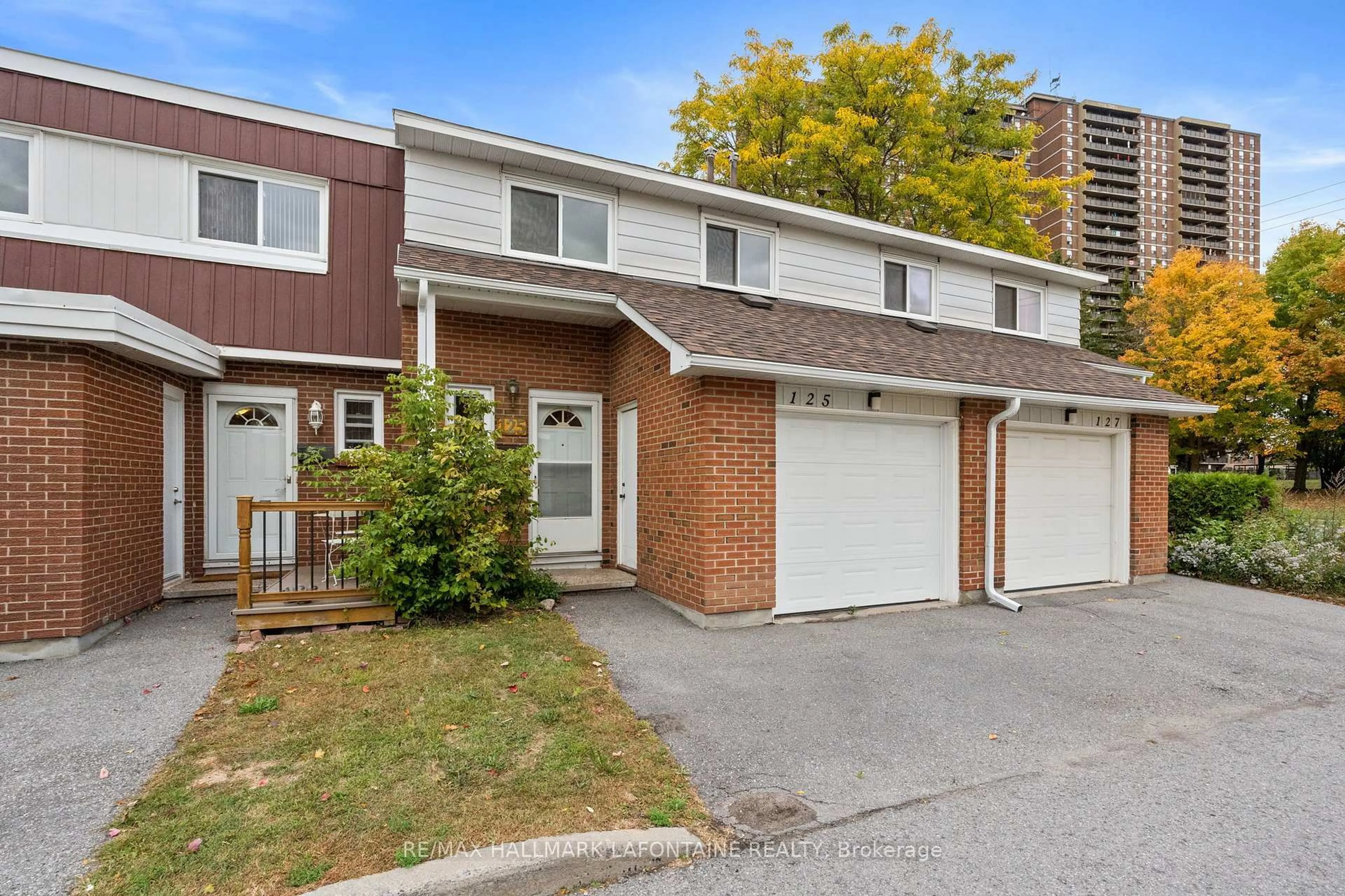 Unknown for 125 The Rockery Private, Ottawa Ontario K1K 3Y5
