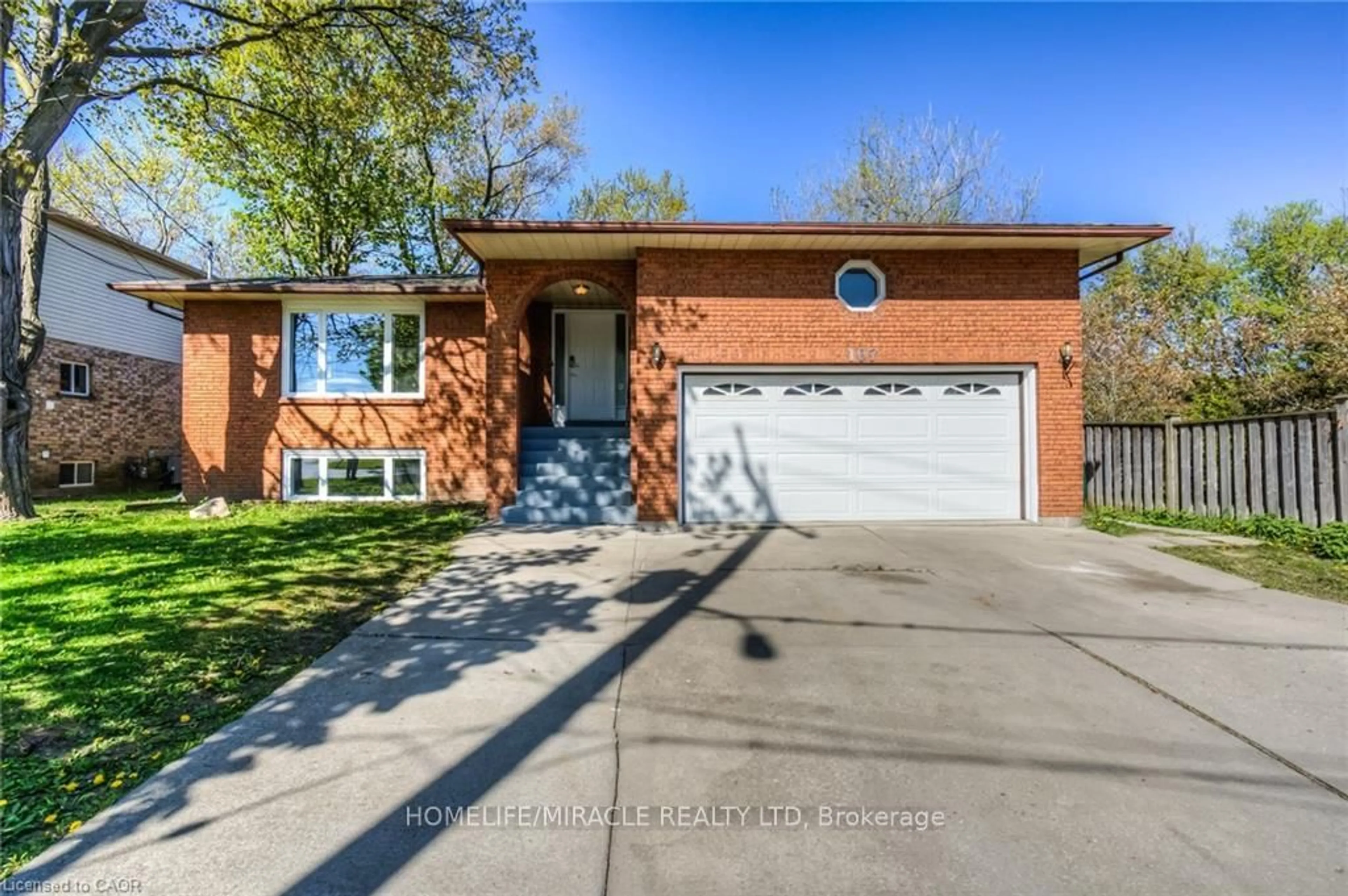 Home with brick exterior material, street for 107 Pinnacle Dr, Kitchener Ontario N2P 1B8
