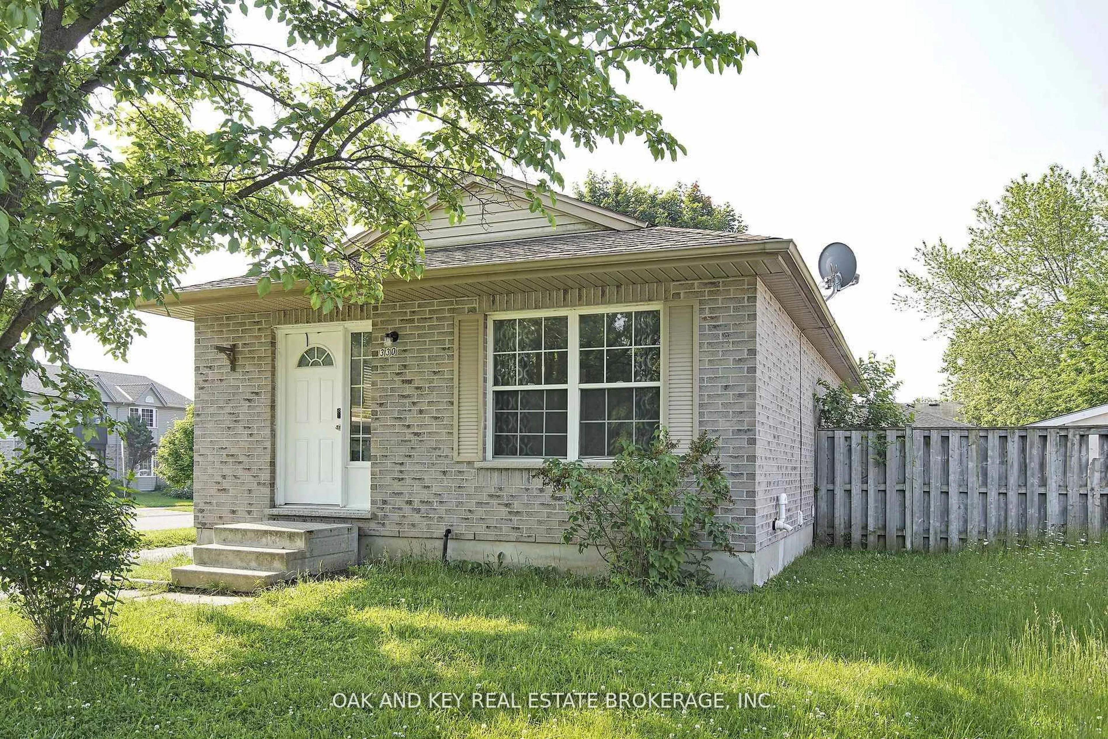 Home with brick exterior material, street for 330 FLEMING Dr, London East Ontario N5V 4Y6