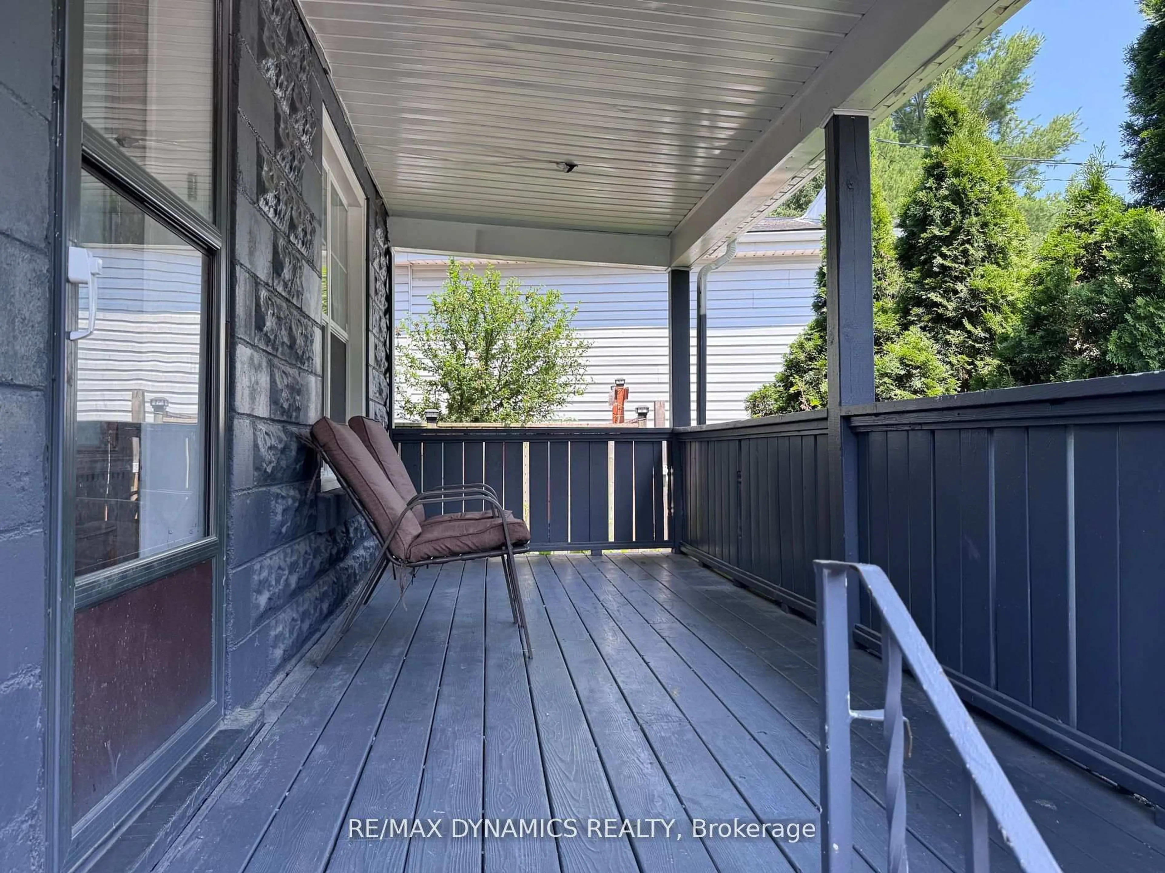 Patio, street for 5463 Palmer Ave, Niagara Falls Ontario L2E 3V2