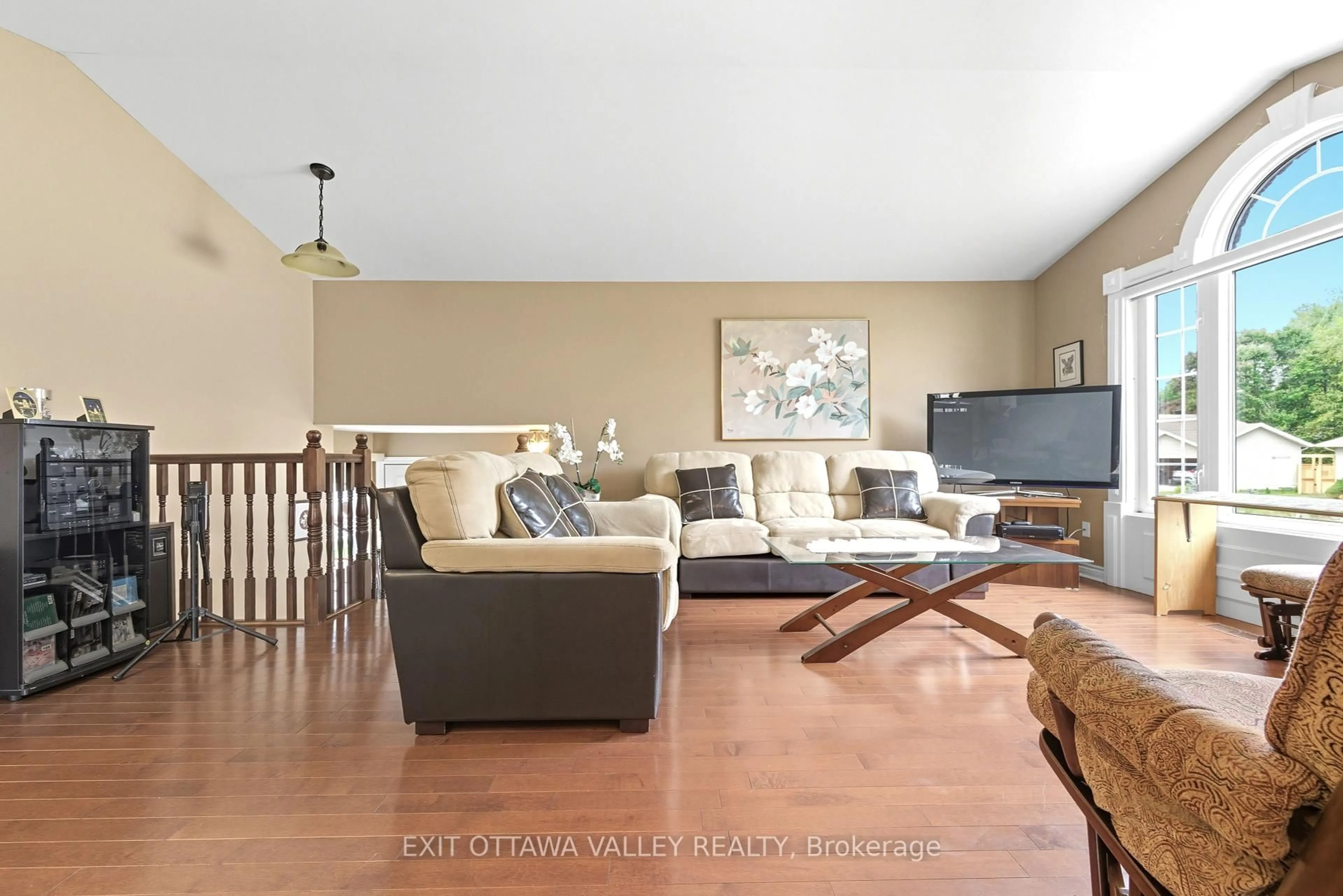 Living room with furniture, unknown for 8 Cockcroft Cres, Deep River Ontario K0J 1P0