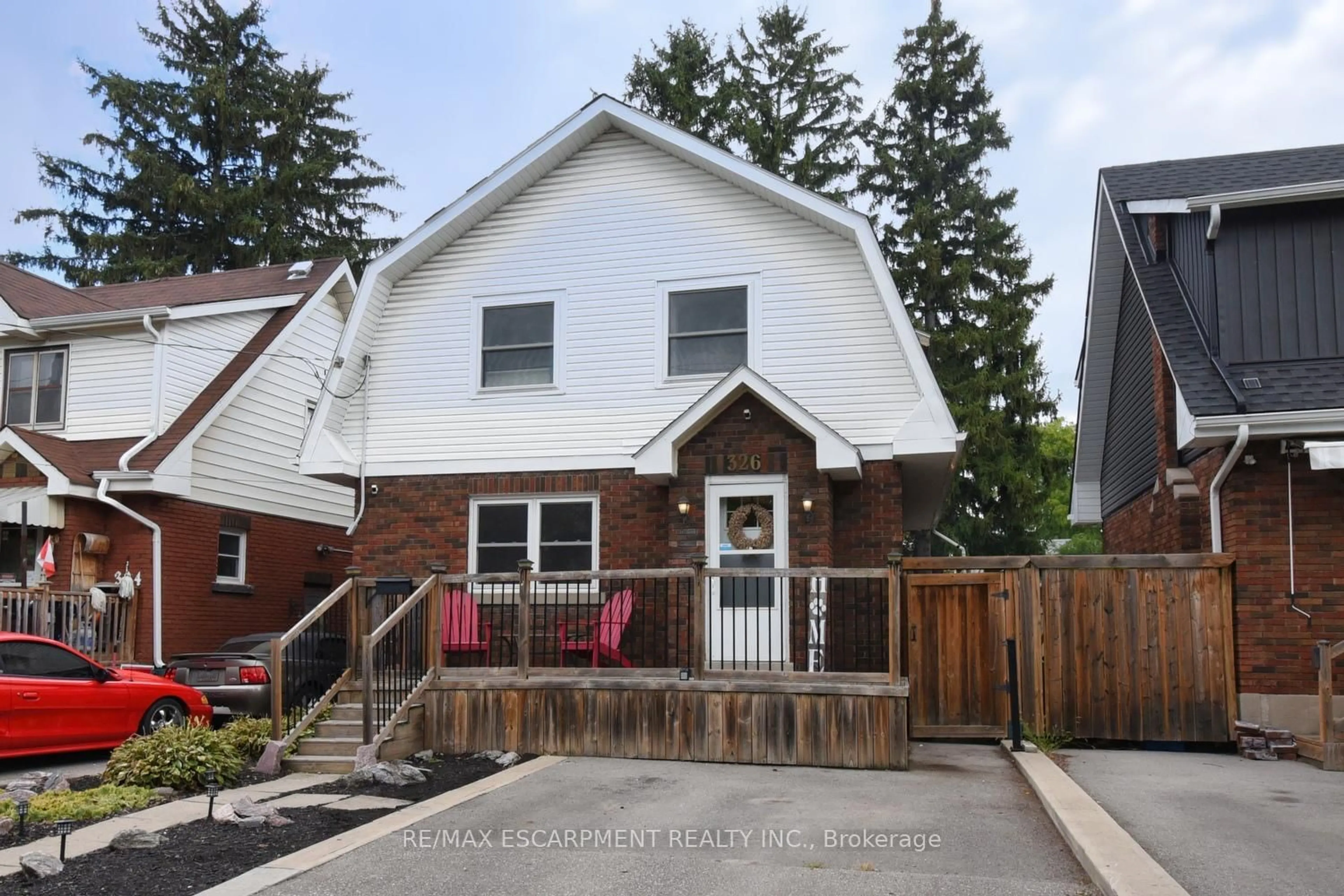 Unknown for 326 Darling St, Brantford Ontario N3S 3Y2