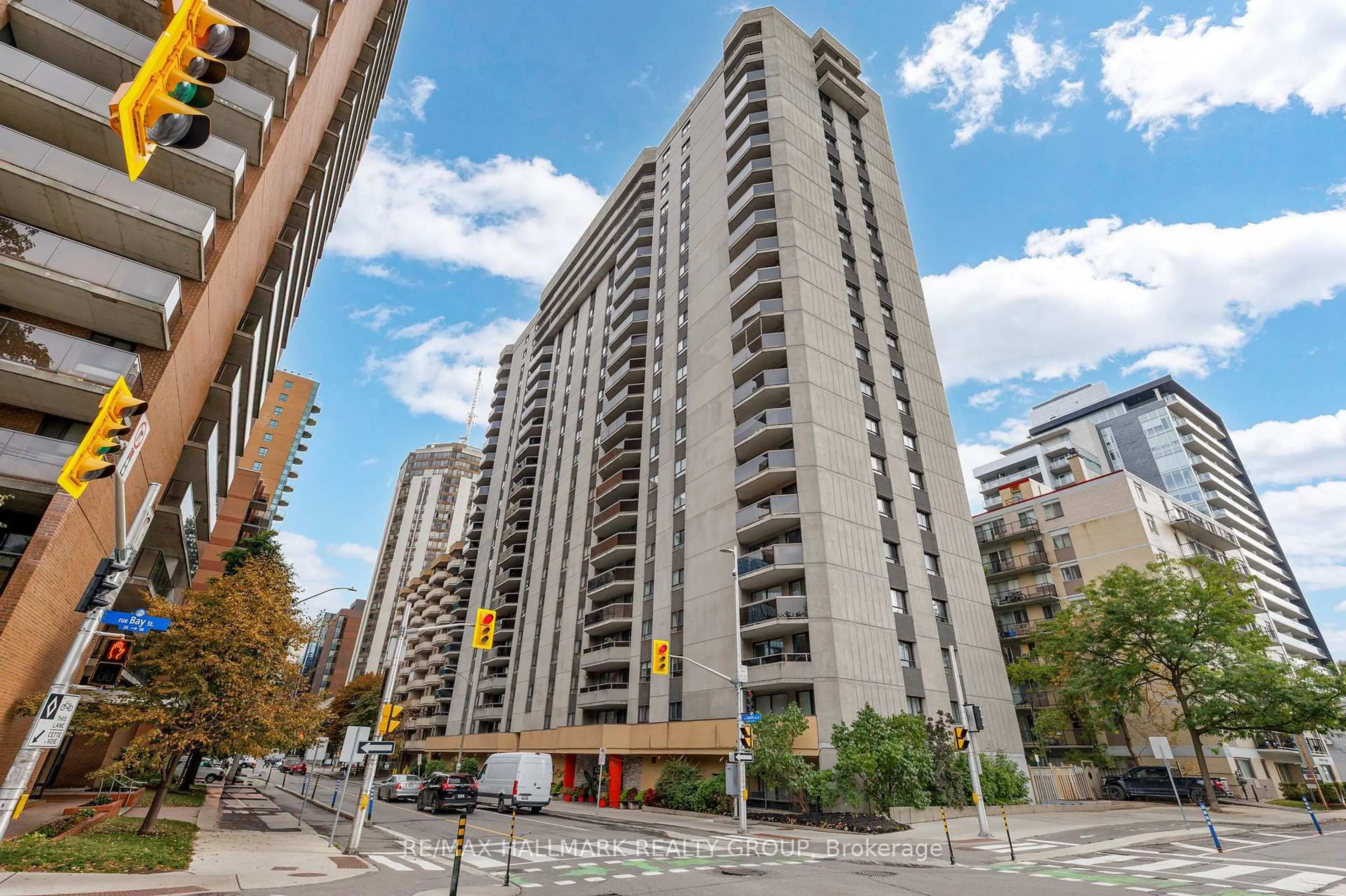Unknown for 470 Laurier Ave #402, Ottawa Ontario K1R 7W9