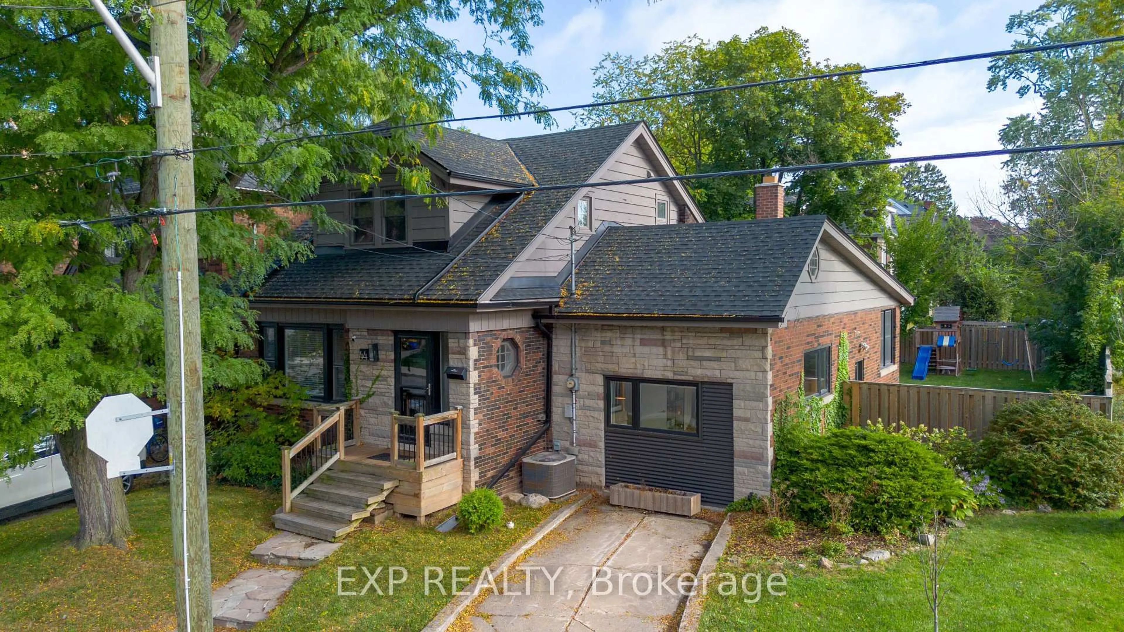 Home with brick exterior material, street for 44 Paisley Ave, Hamilton Ontario L8S 4G8