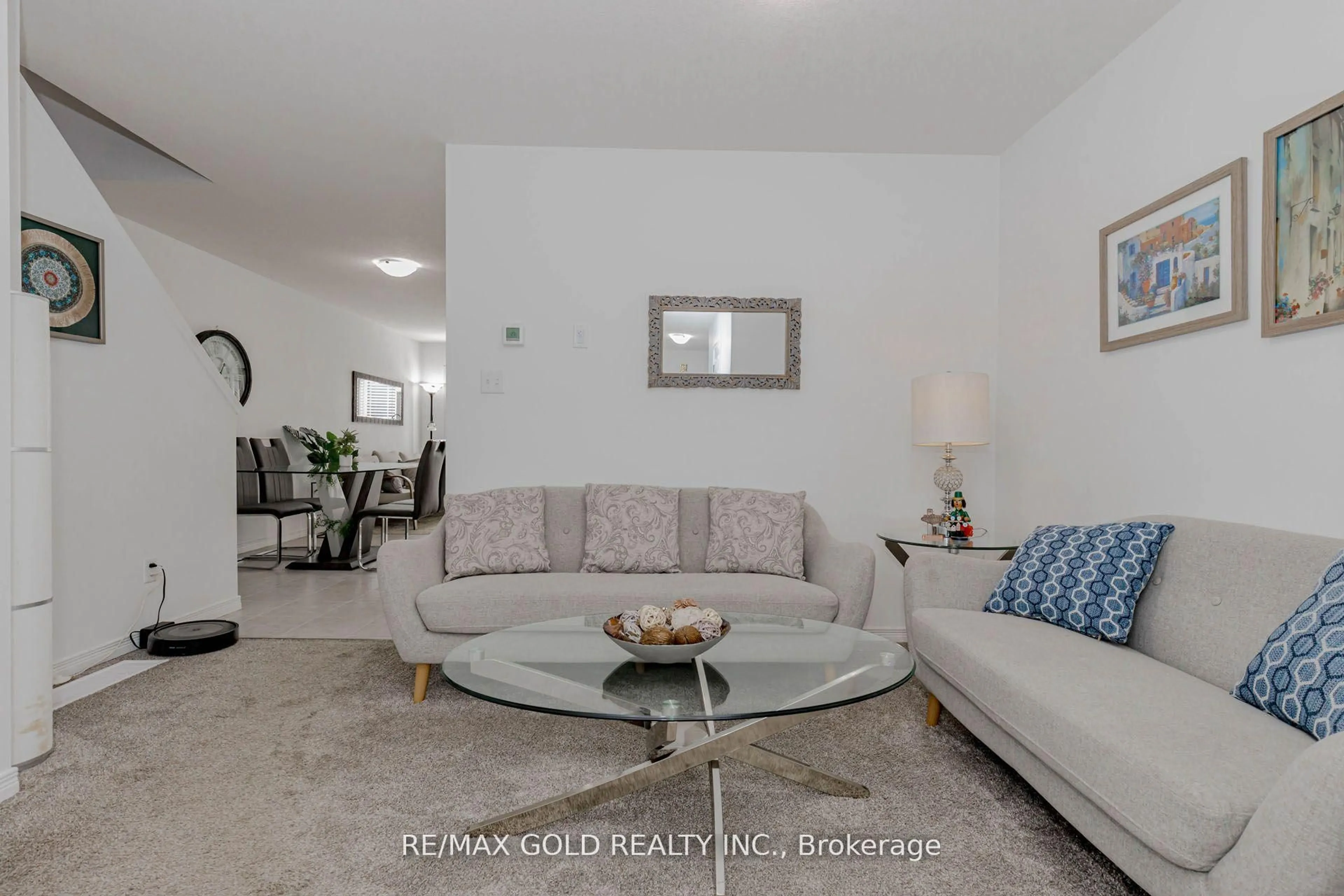 Living room with furniture, unknown for 208 Woodmeadow Crt, Kitchener Ontario N2R 0P8