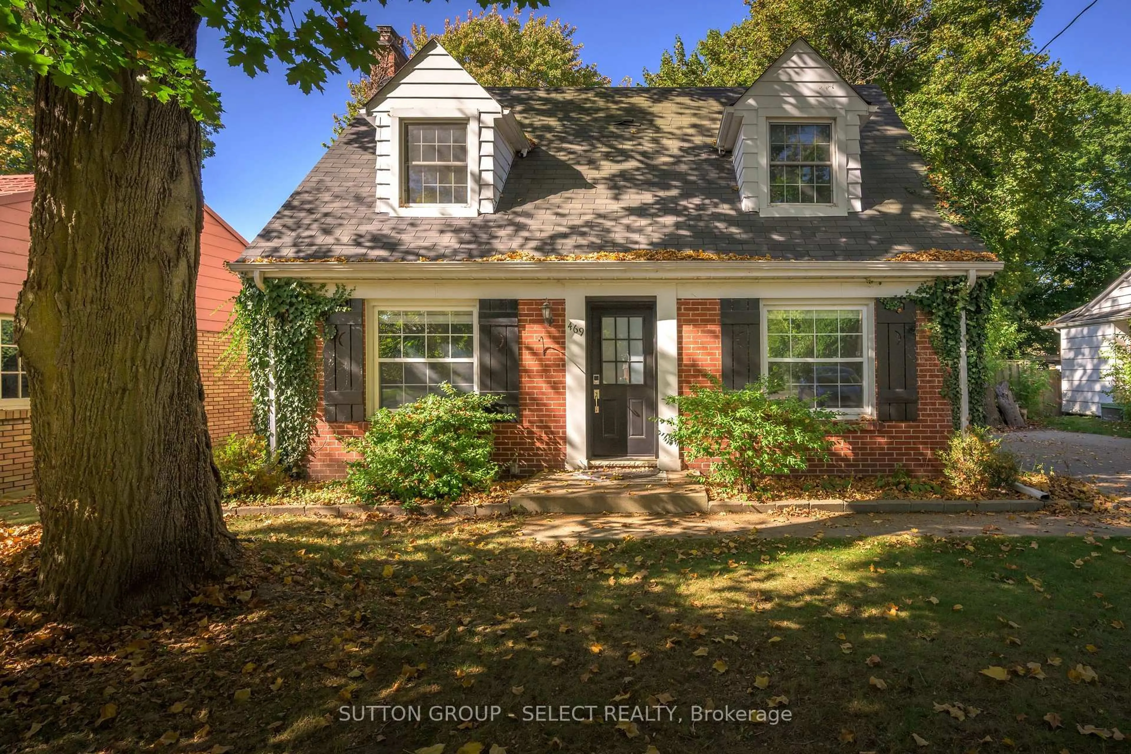 Home with brick exterior material, street for 469 Riverside Dr, London North Ontario N6H 2R9