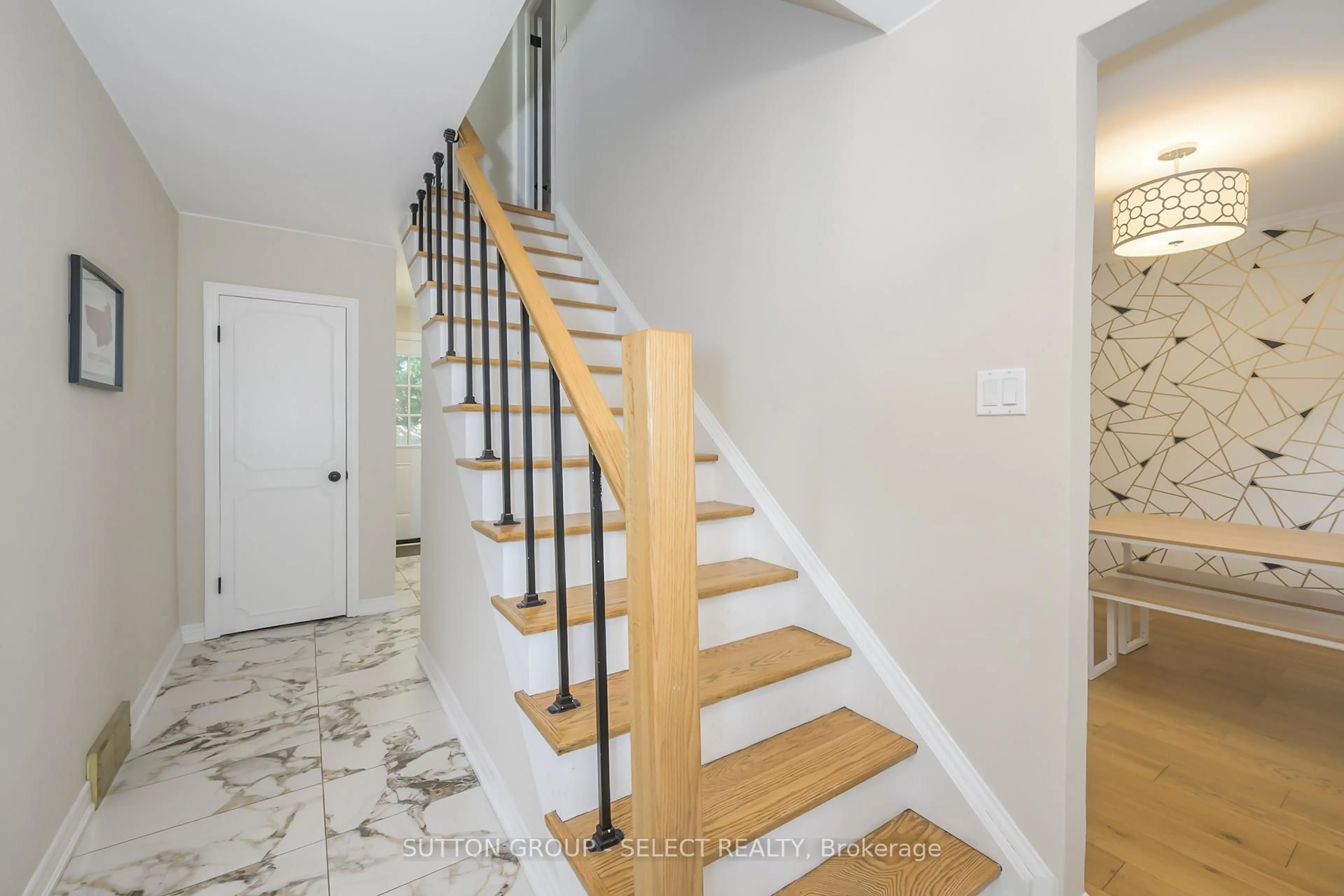 Stairs for 469 Riverside Dr, London North Ontario N6H 2R9