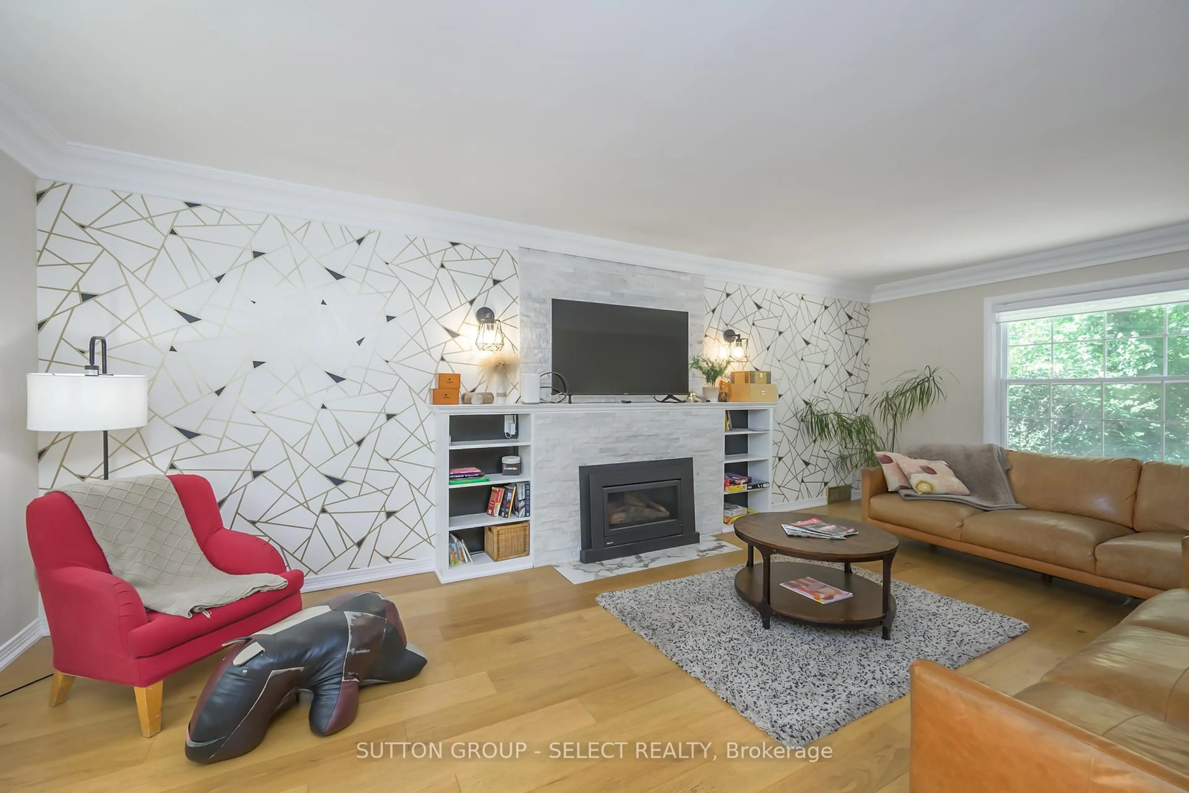 Living room with furniture, wood/laminate floor for 469 Riverside Dr, London North Ontario N6H 2R9