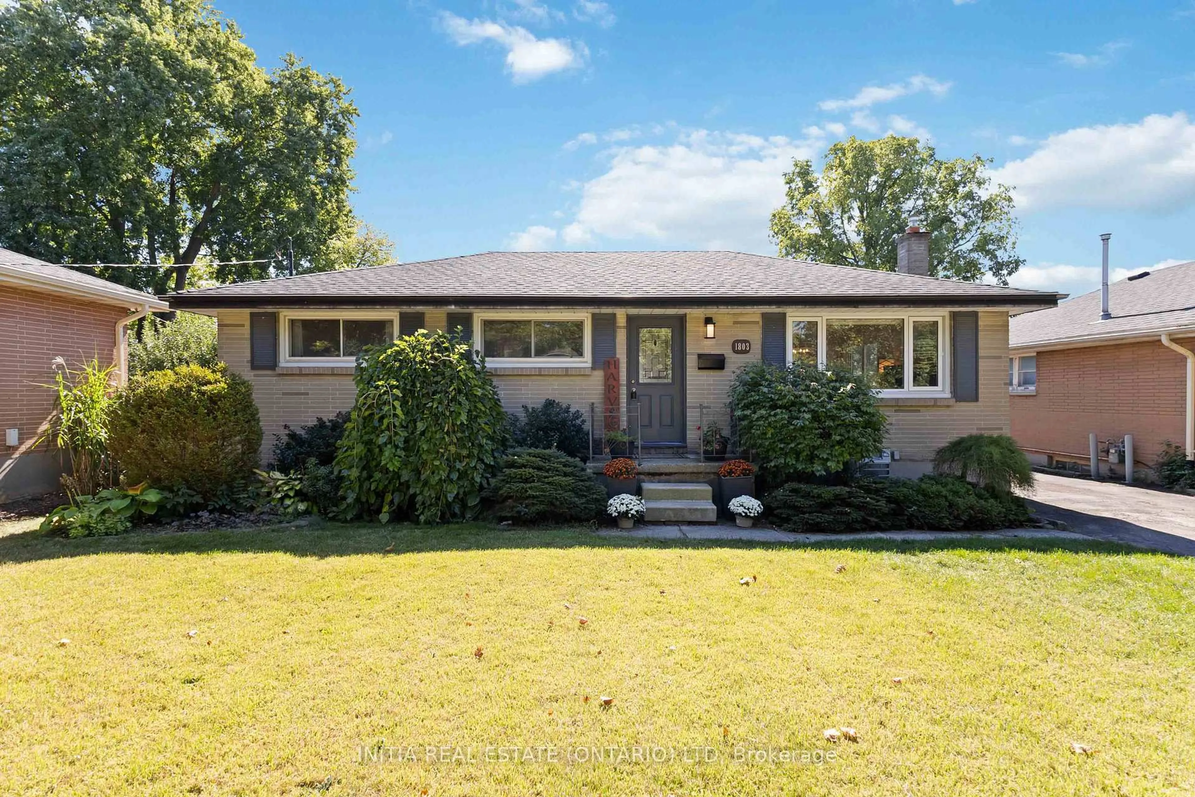 Home with vinyl exterior material, street for 1803 Whitehall Dr, London East Ontario N5W 1Z2