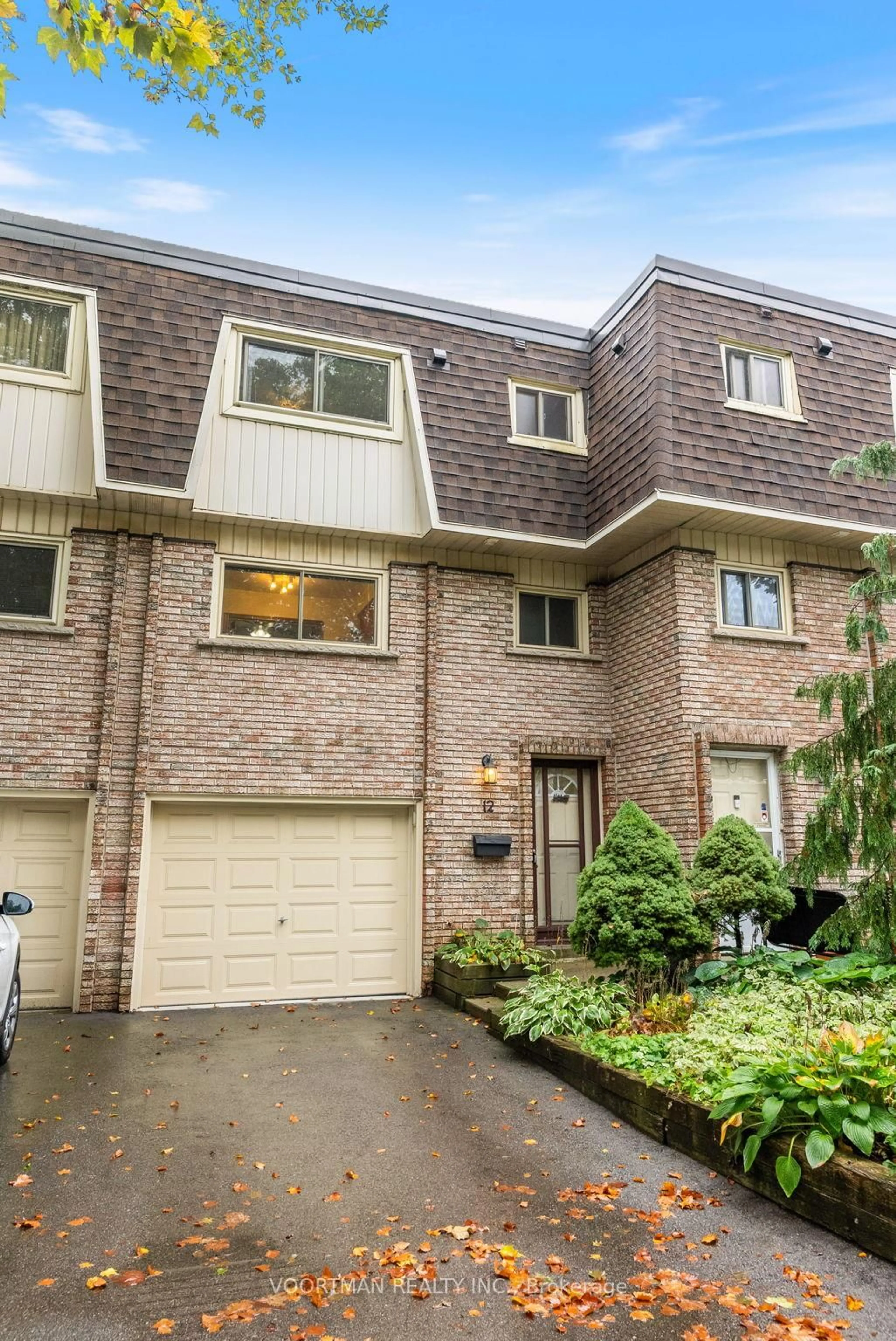 Home with brick exterior material, street for 125 Bonaventure Dr #12, Hamilton Ontario L9C 5Y9