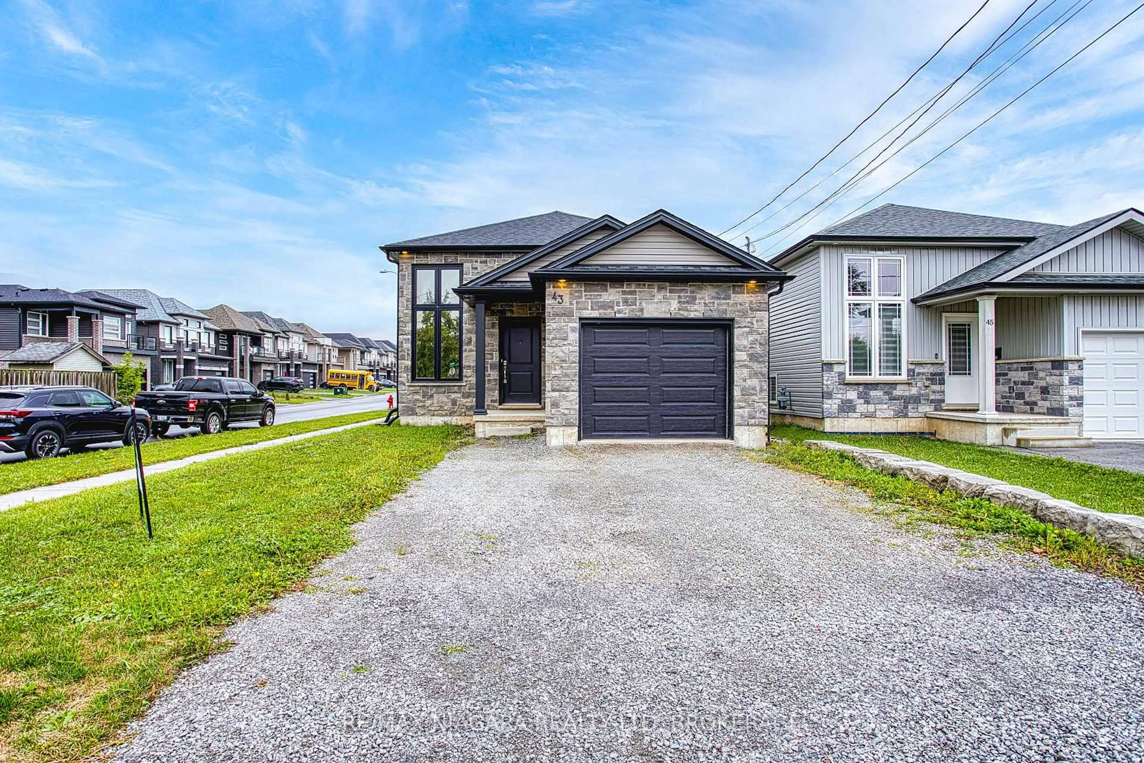 Home with brick exterior material, street for 43 Sauer Ave, Welland Ontario L3B 0C7