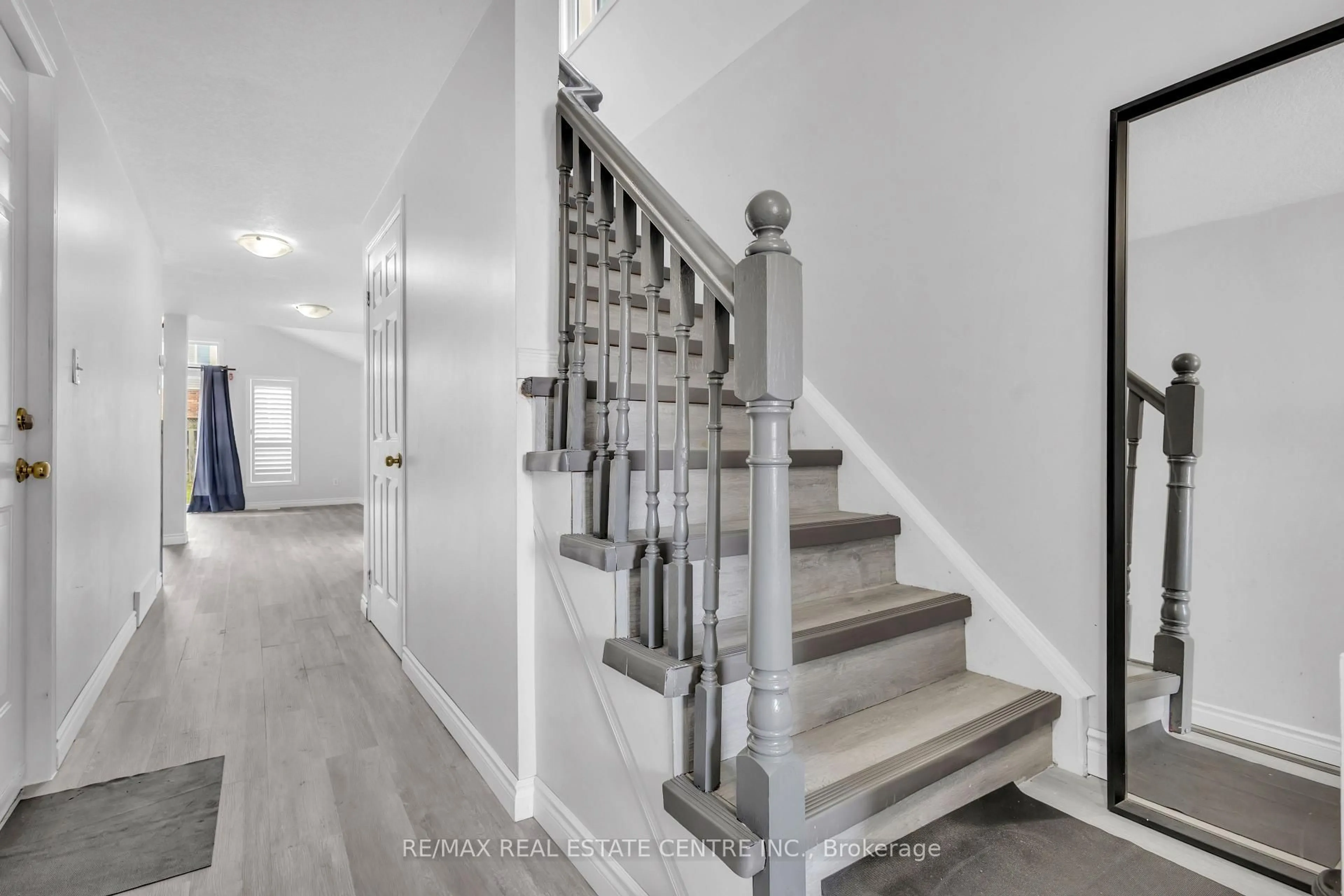 Stairs for 244 Activa Ave, Kitchener Ontario N2E 3T9