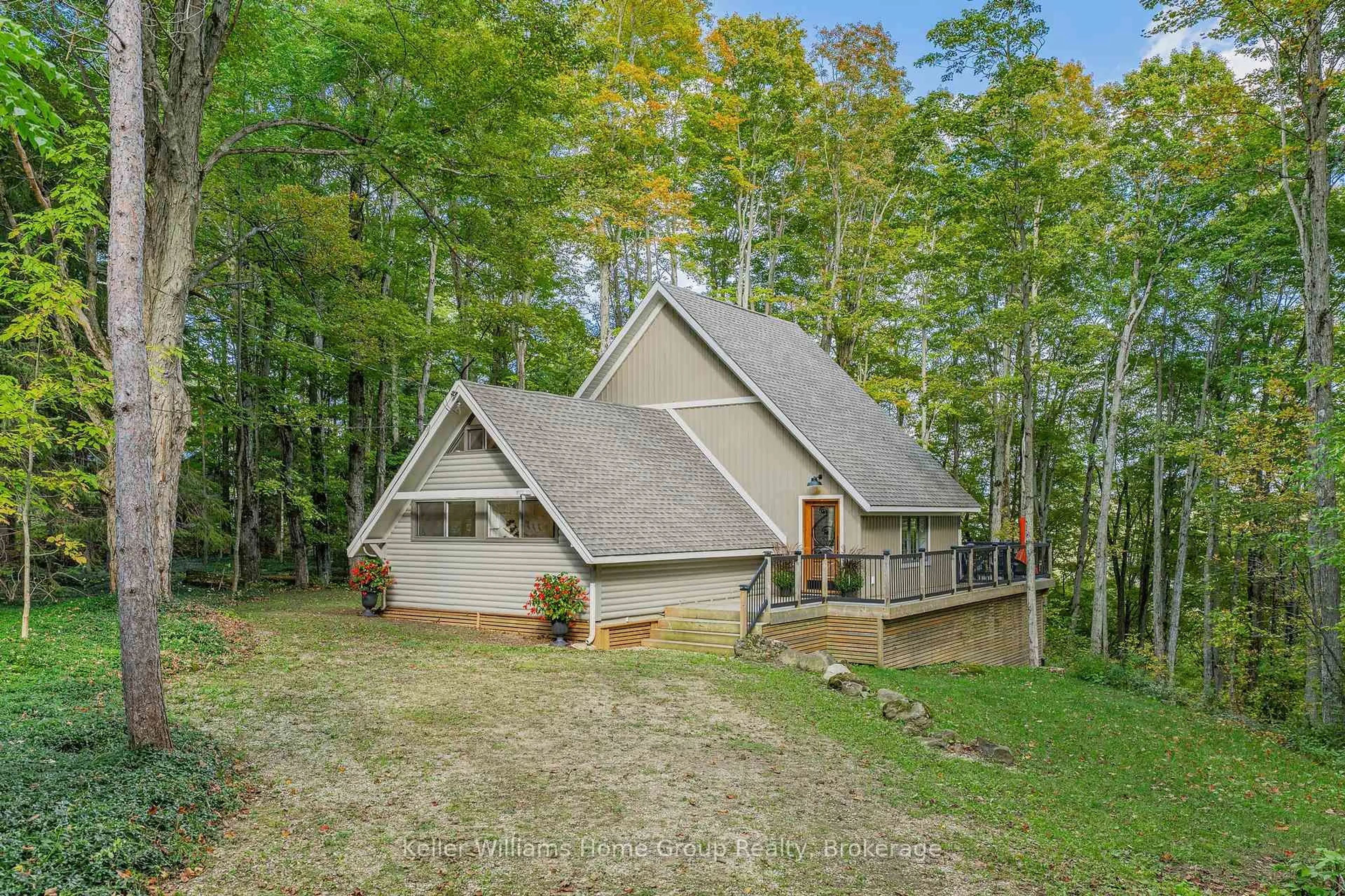 A pic from outside/outdoor area/front of a property/back of a property/a pic from drone, unknown for 219 Bowles Bluff Rd, Grey Highlands Ontario L0C 1H0