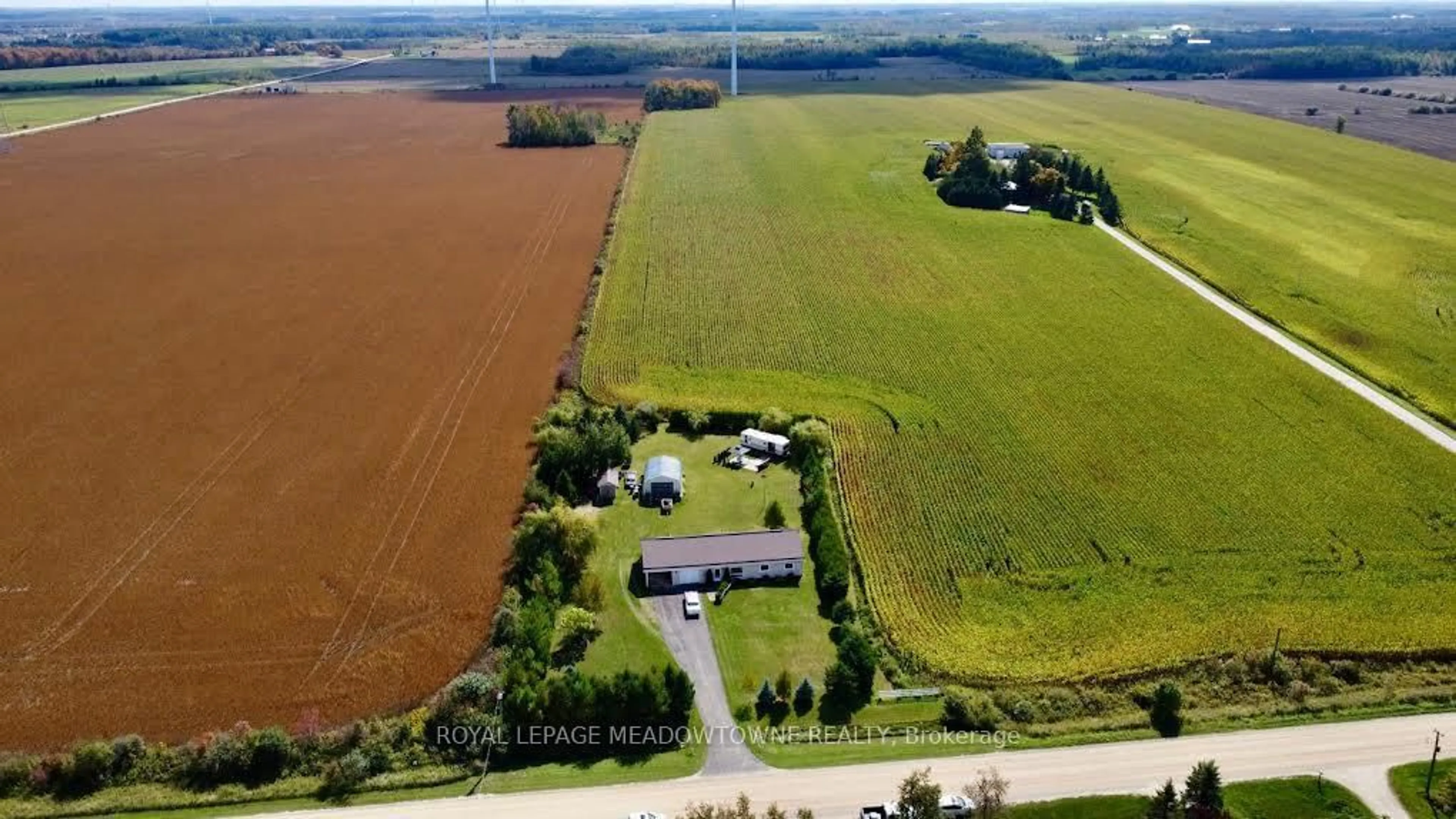 A pic from outside/outdoor area/front of a property/back of a property/a pic from drone, unknown for 106790 Southgate Road 10, Southgate Ontario N0C 1B0