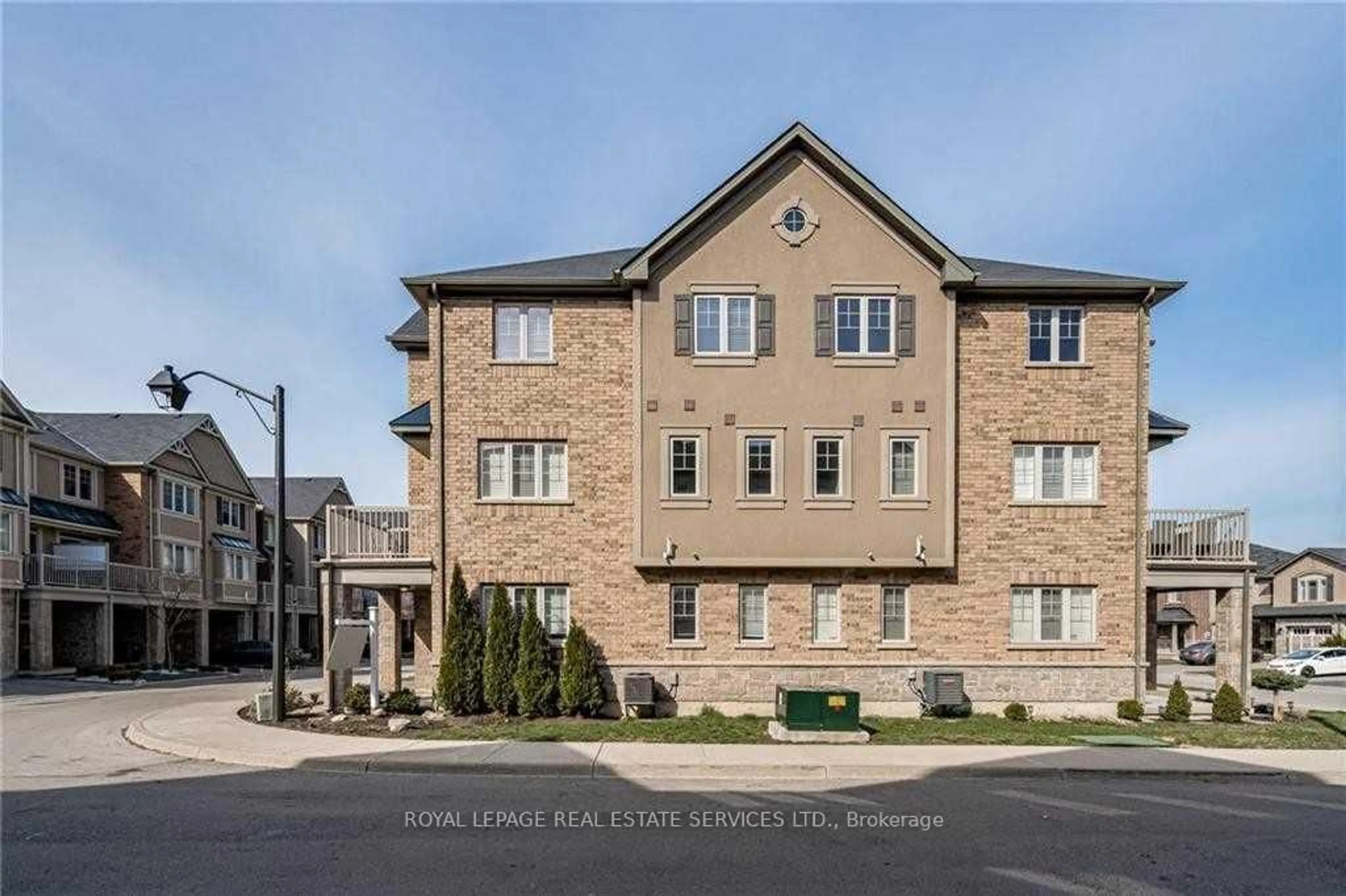 A pic from outside/outdoor area/front of a property/back of a property/a pic from drone, street for 201 Westbank Tr #47, Hamilton Ontario L8J 0H4